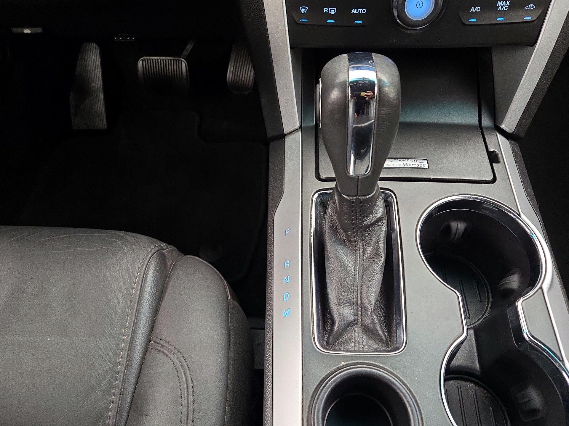 Thumbnail: 2015 Ford Explorer - 18