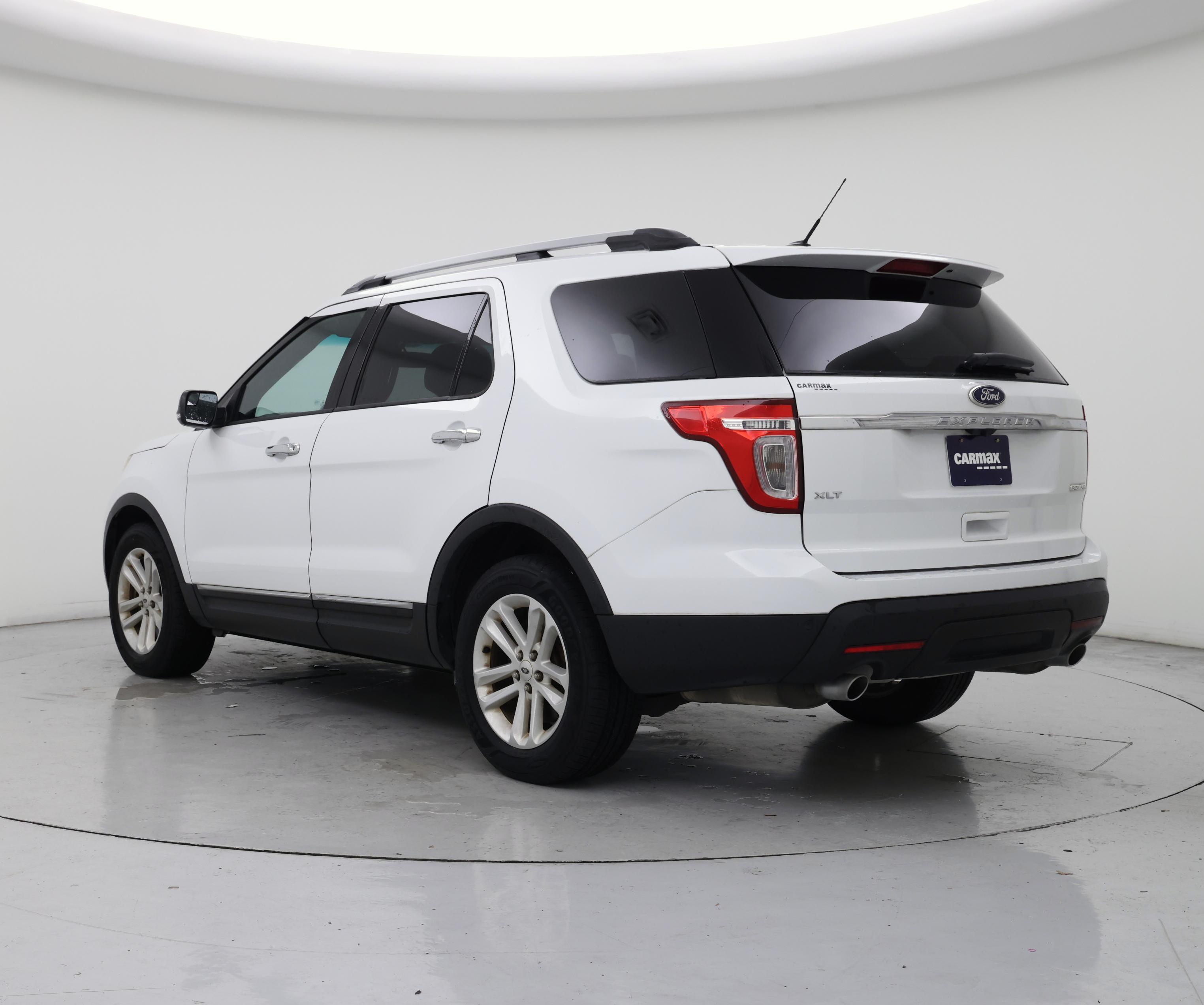 Thumbnail: 2015 Ford Explorer - 2