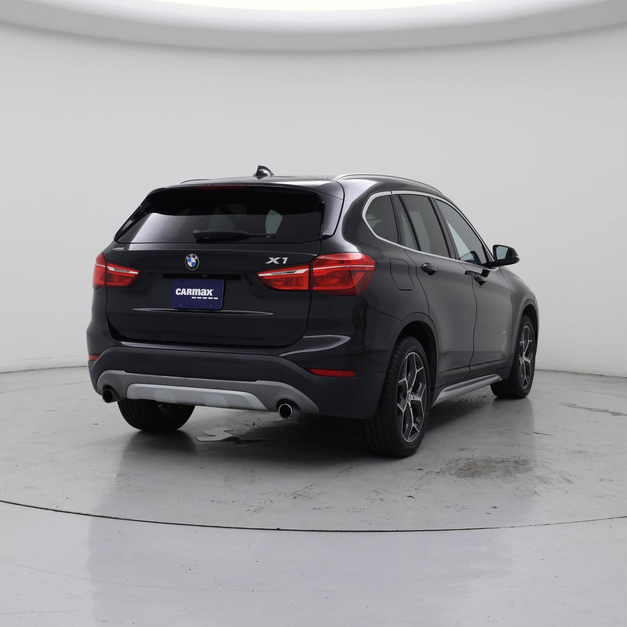 Thumbnail: 2017 BMW X1 - 8