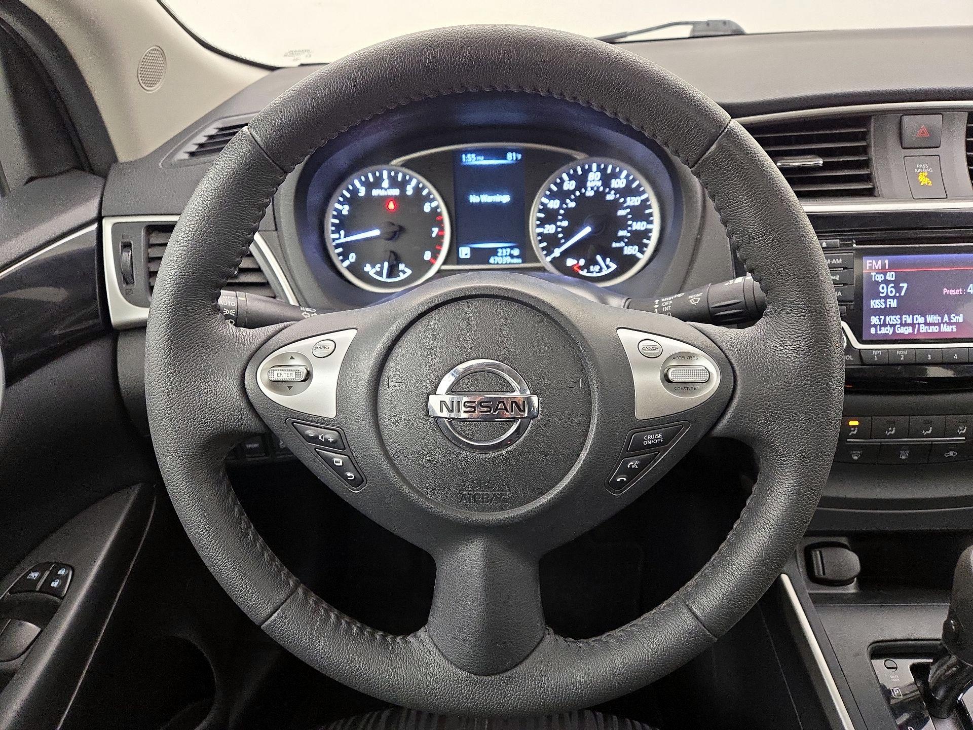 Thumbnail: 2017 Nissan Sentra - 10
