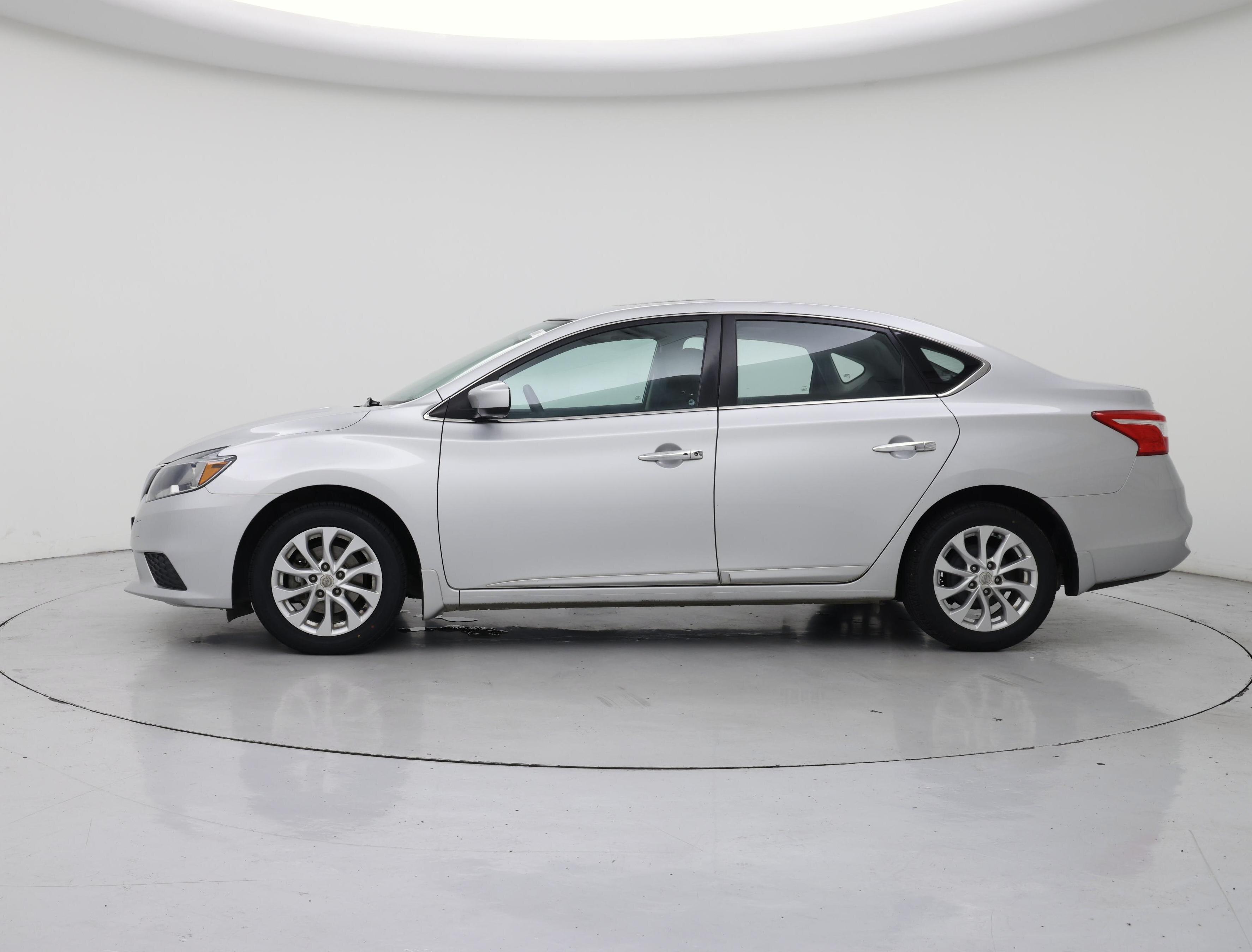Thumbnail: 2017 Nissan Sentra - 3