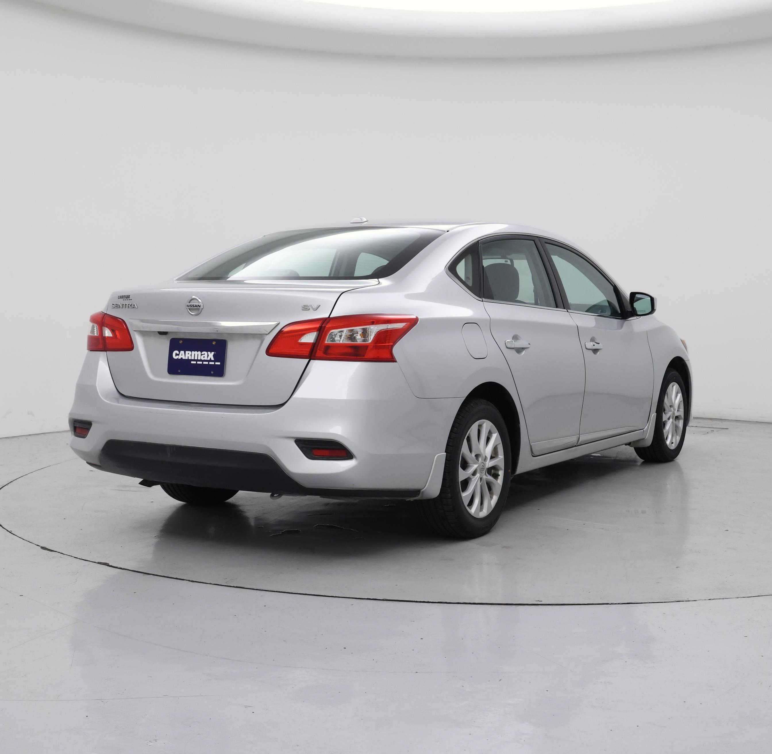 Thumbnail: 2017 Nissan Sentra - 8