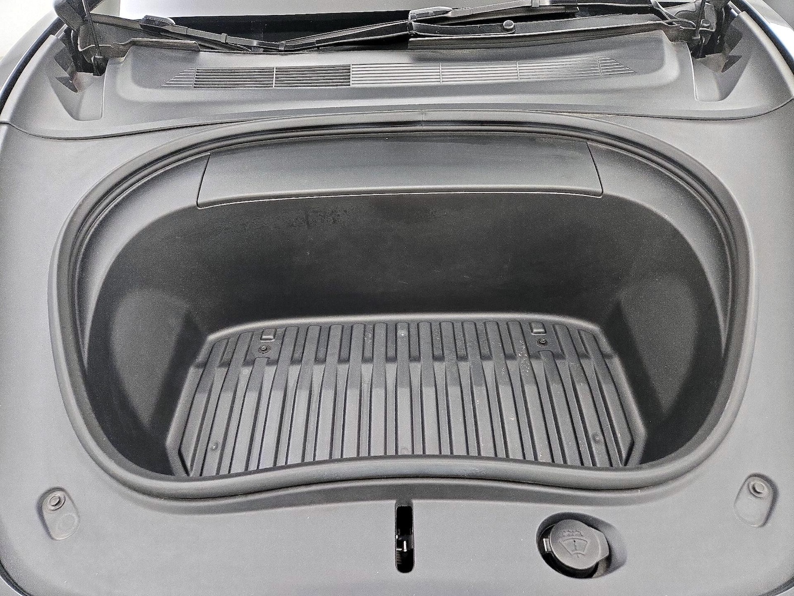 2024 Tesla Model 3 Long Range - Photo 25