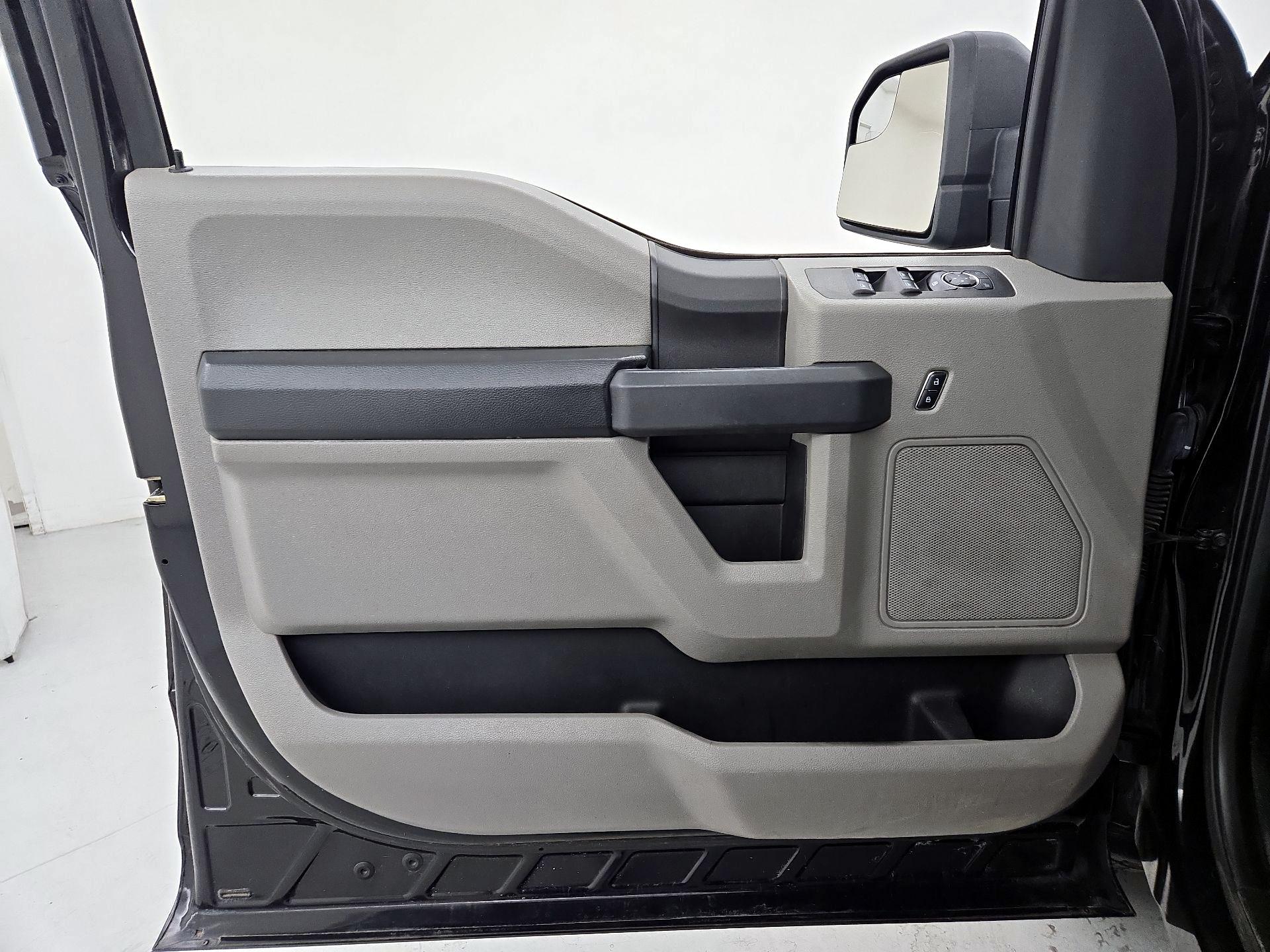 Thumbnail: 2017 Ford F-150 - 12