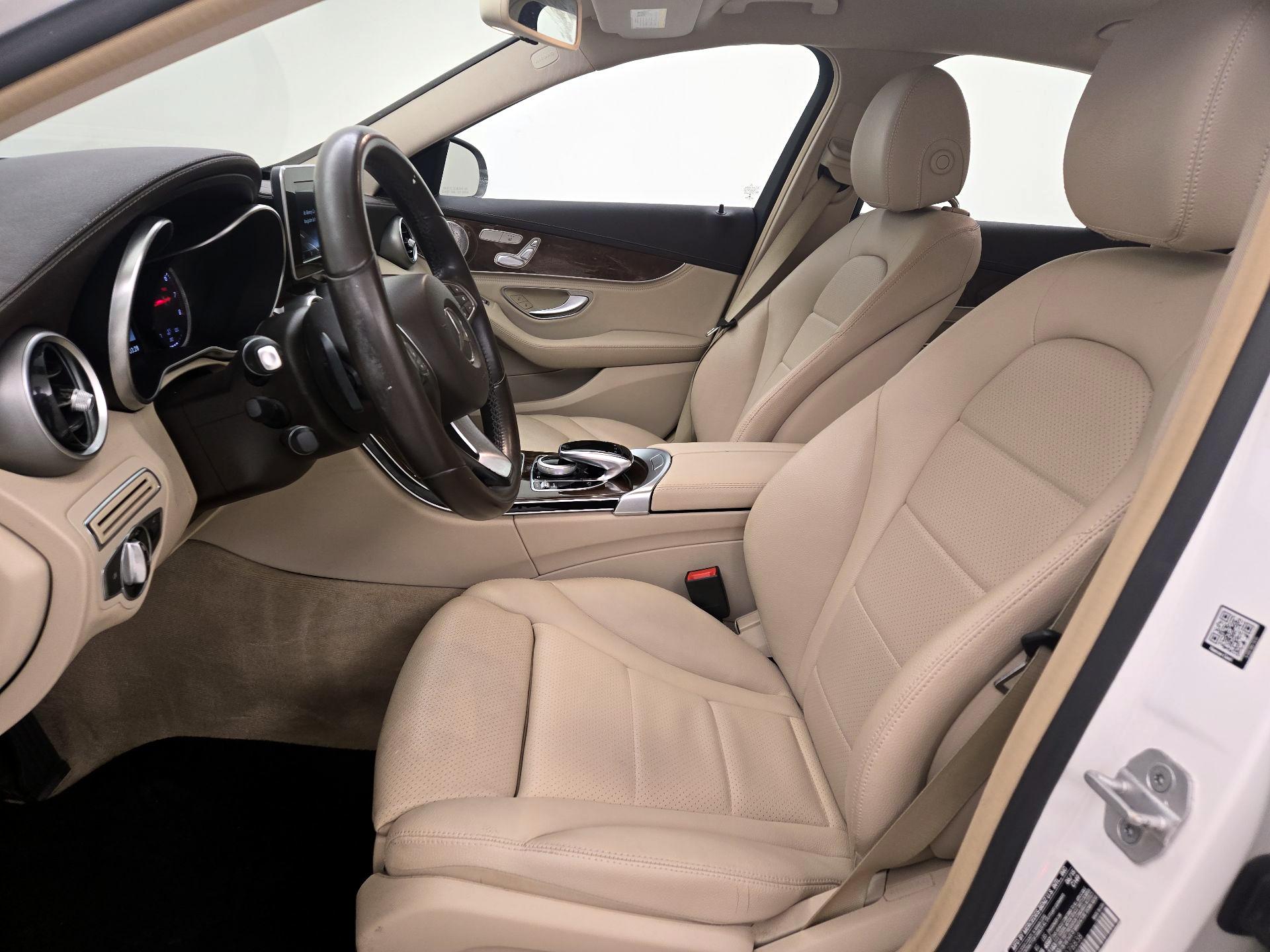 Thumbnail: 2015 Mercedes-Benz C-Class - 11