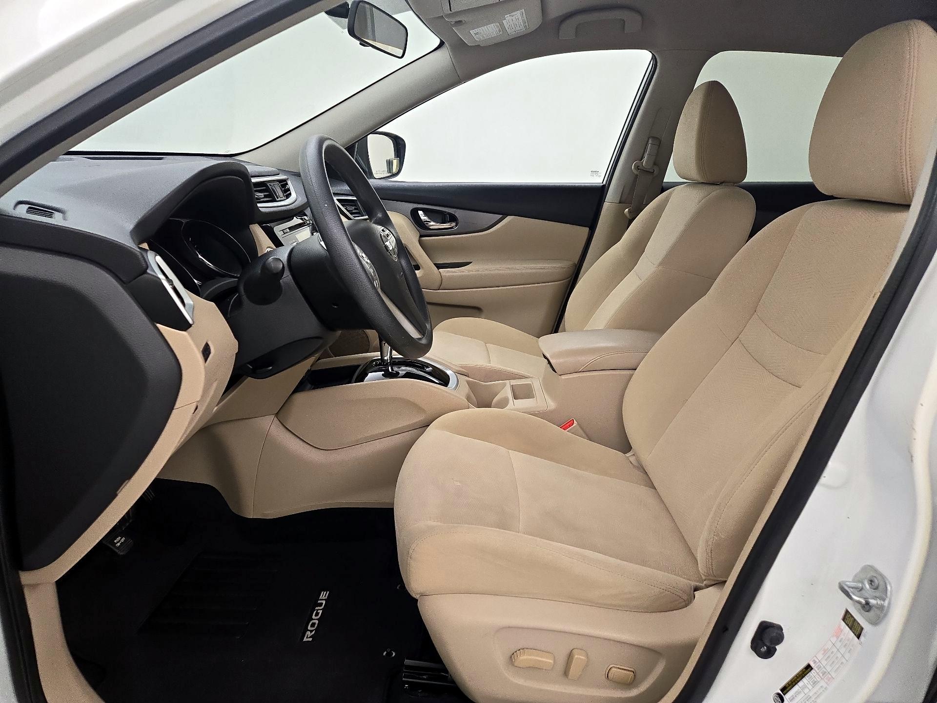 Thumbnail: 2016 Nissan Rogue - 11