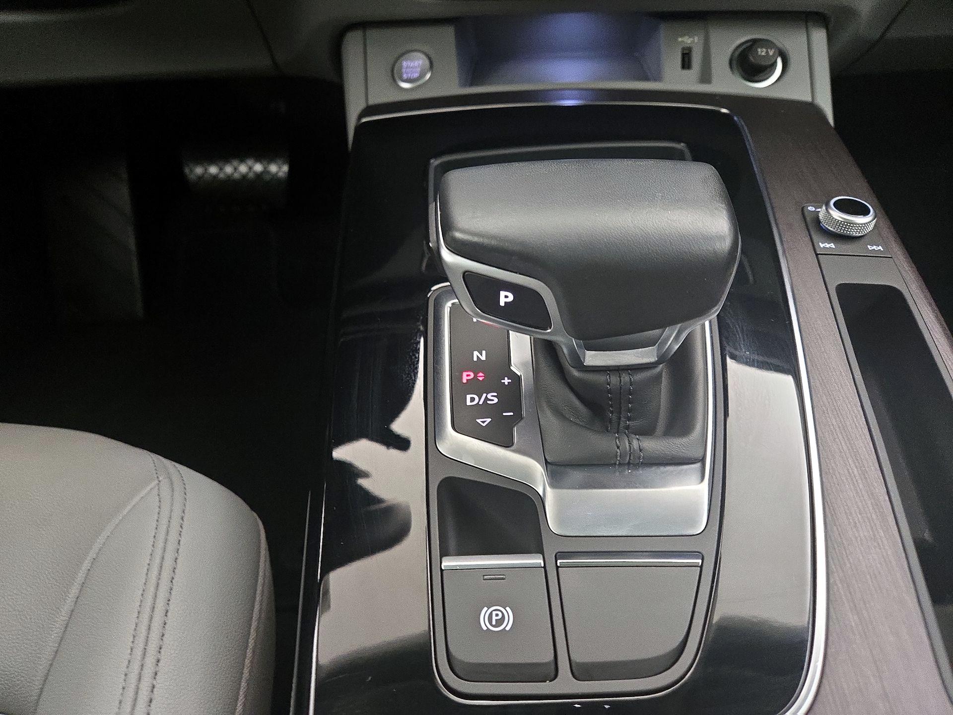 Thumbnail: 2022 Audi Q5 - 17