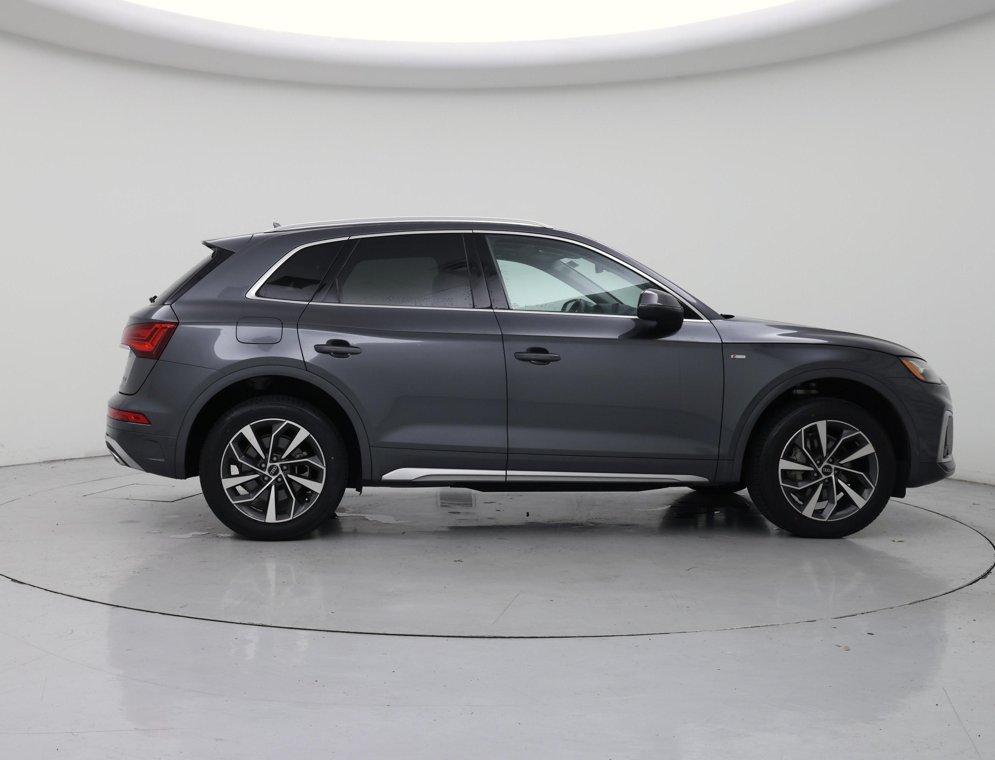Thumbnail: 2022 Audi Q5 - 7