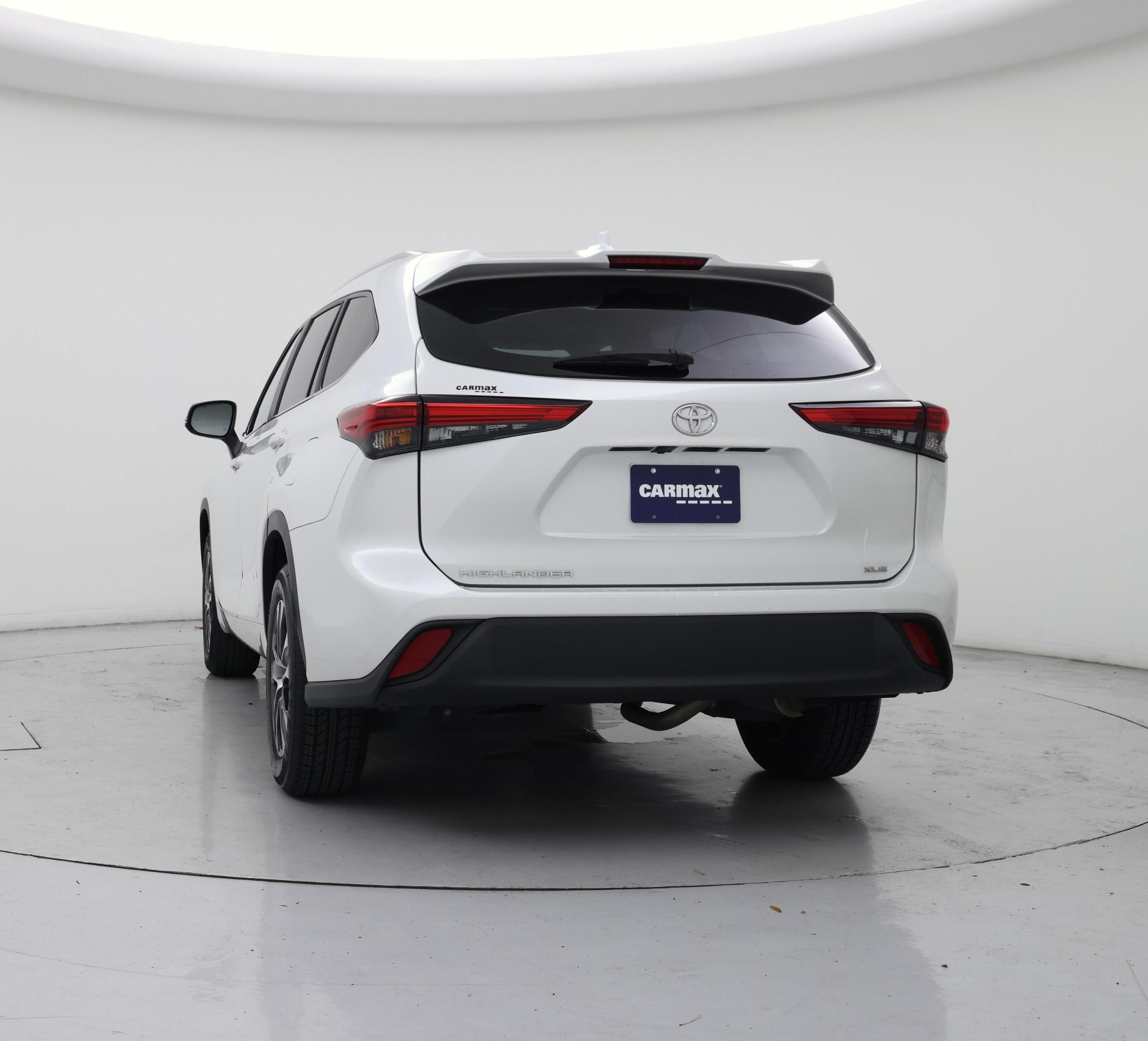 Thumbnail: 2023 Toyota Highlander - 6