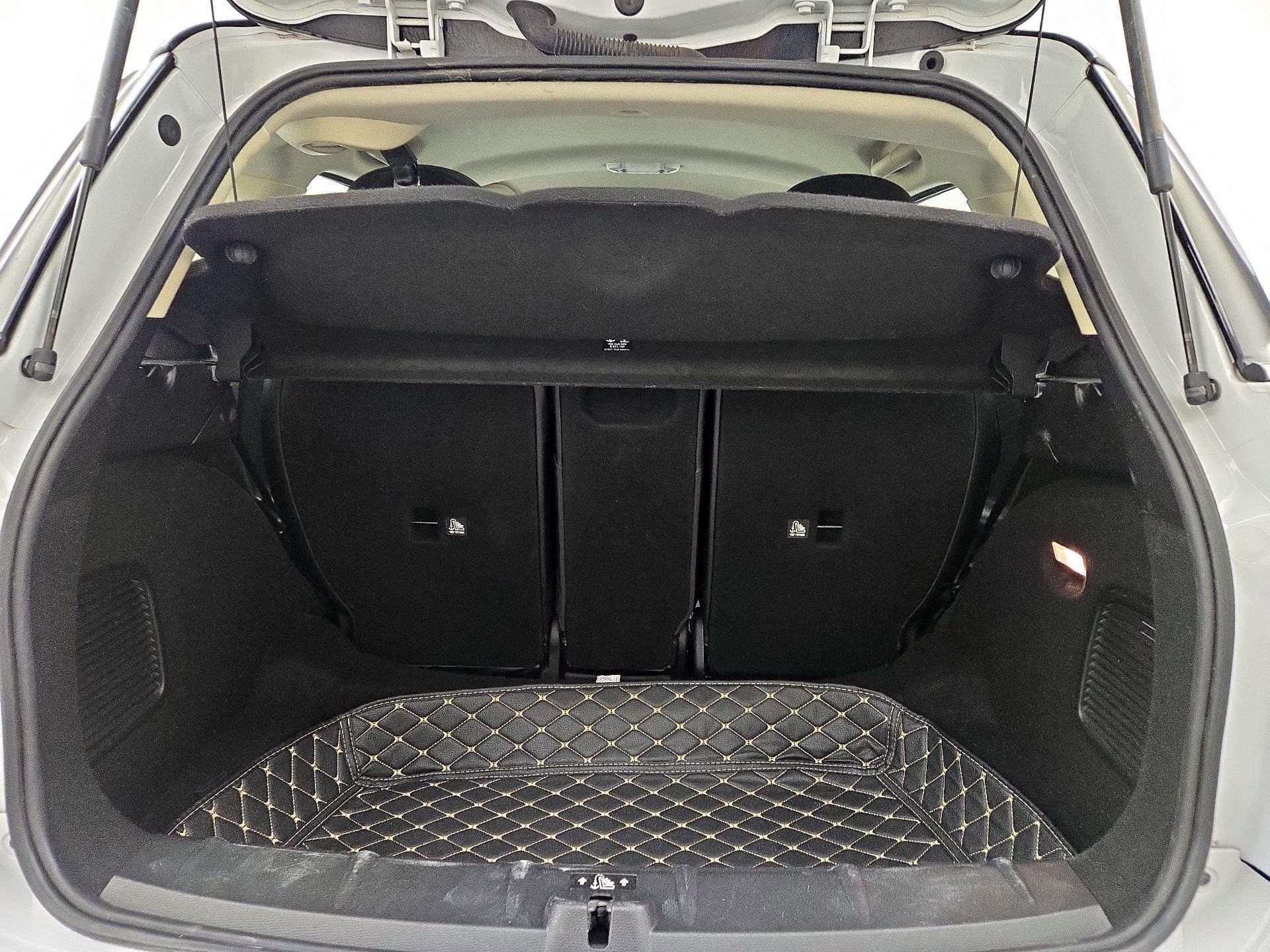 Thumbnail: 2015 MINI Cooper Countryman - 17
