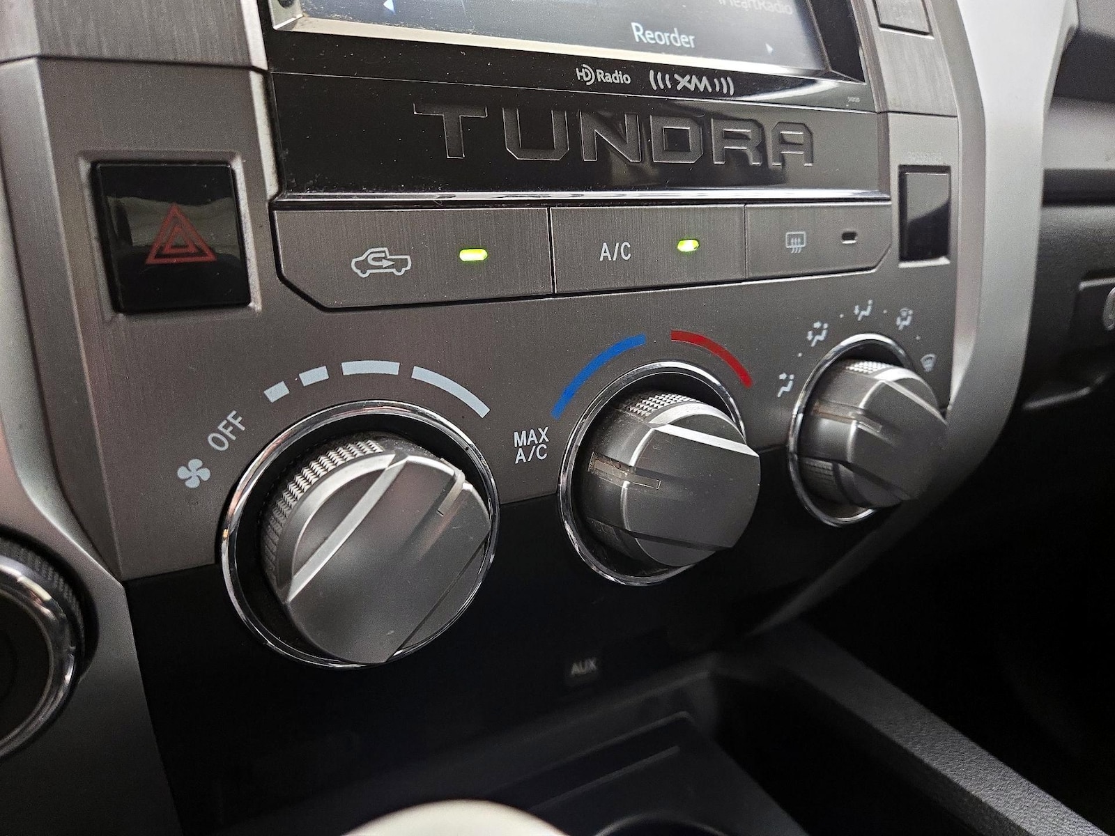 2016 Toyota Tundra SR5 - Photo 17