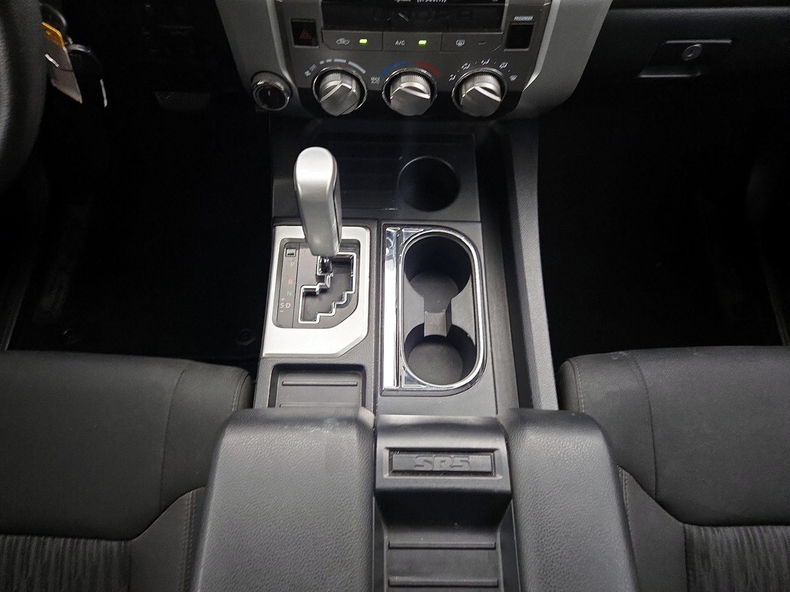 2016 Toyota Tundra SR5 - Photo 18