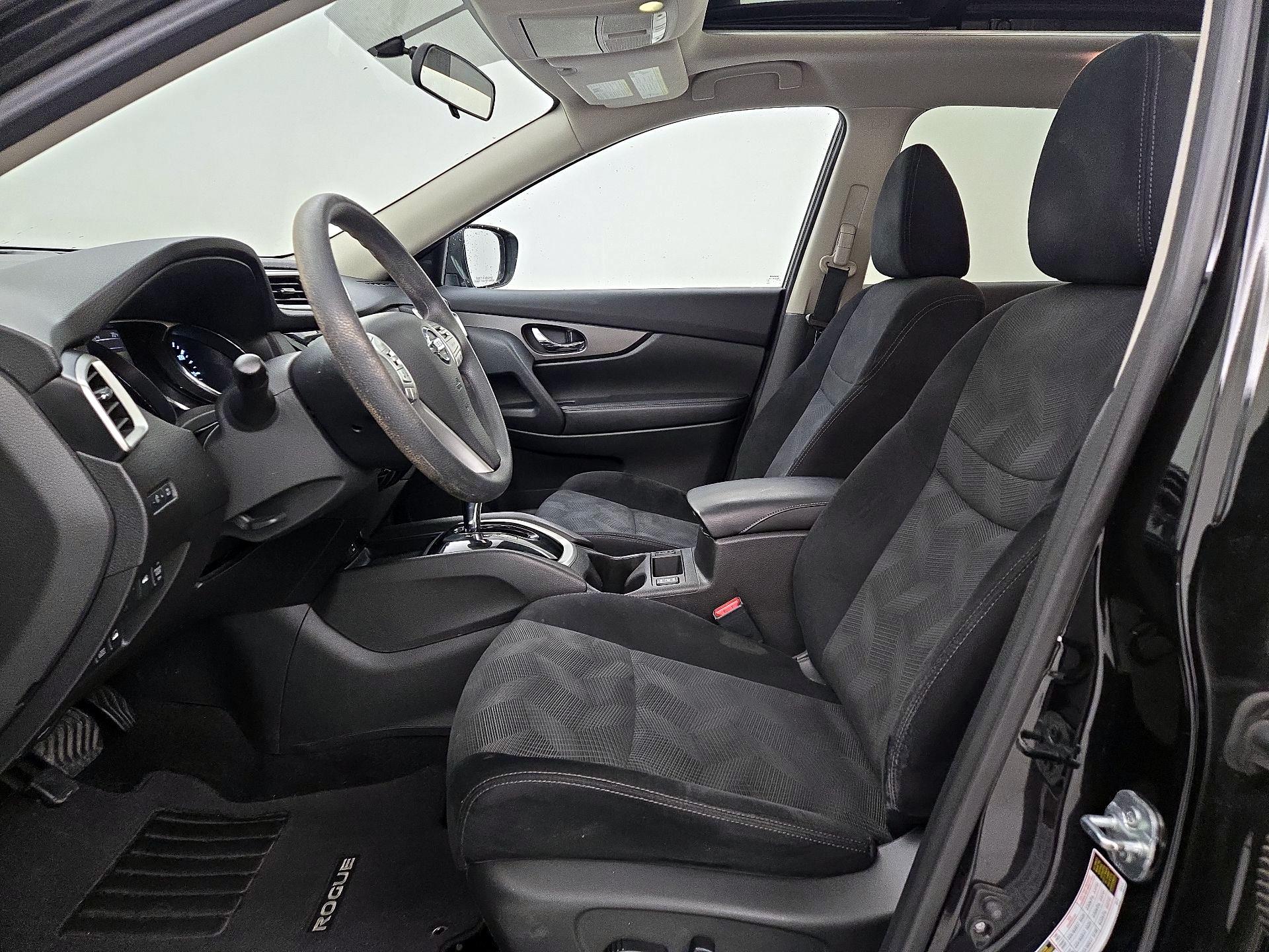 Thumbnail: 2015 Nissan Rogue - 11
