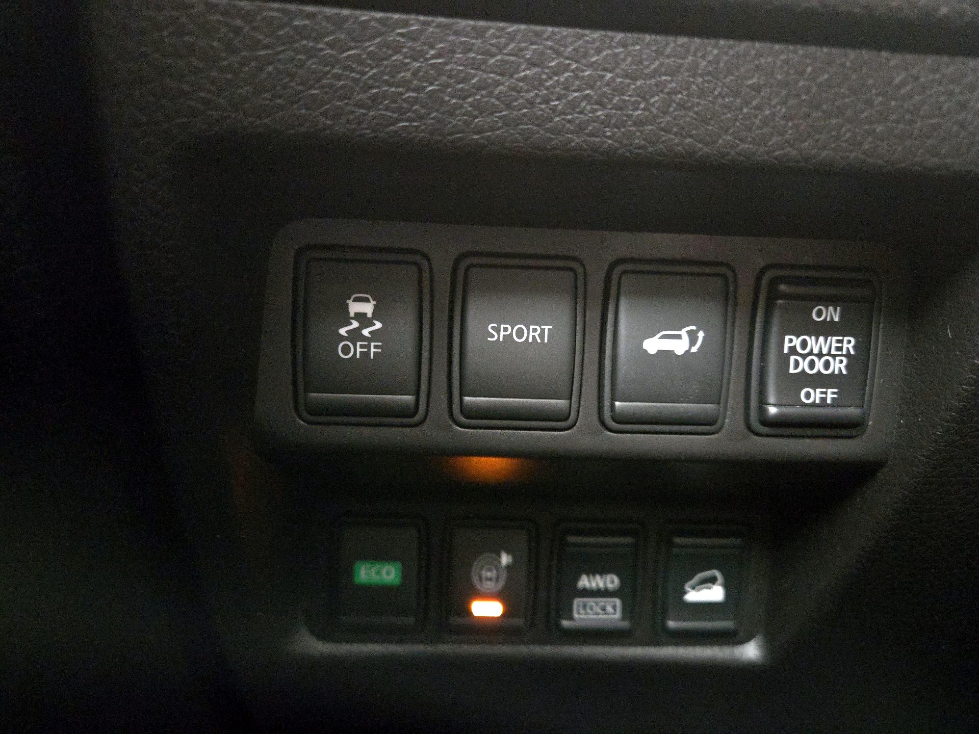 Thumbnail: 2015 Nissan Rogue - 13