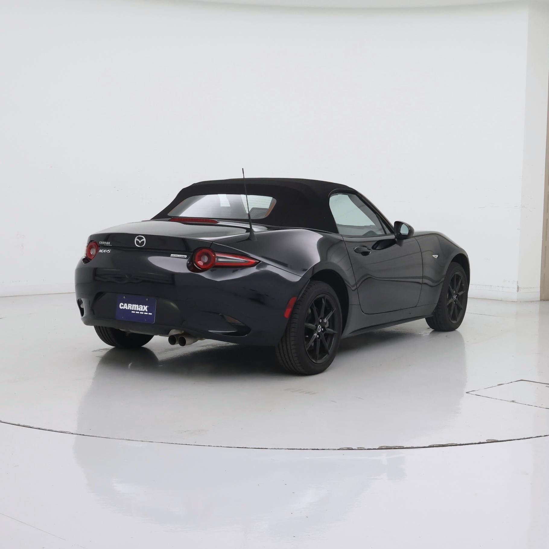 Thumbnail: 2025 Mazda MX-5 Miata - 8