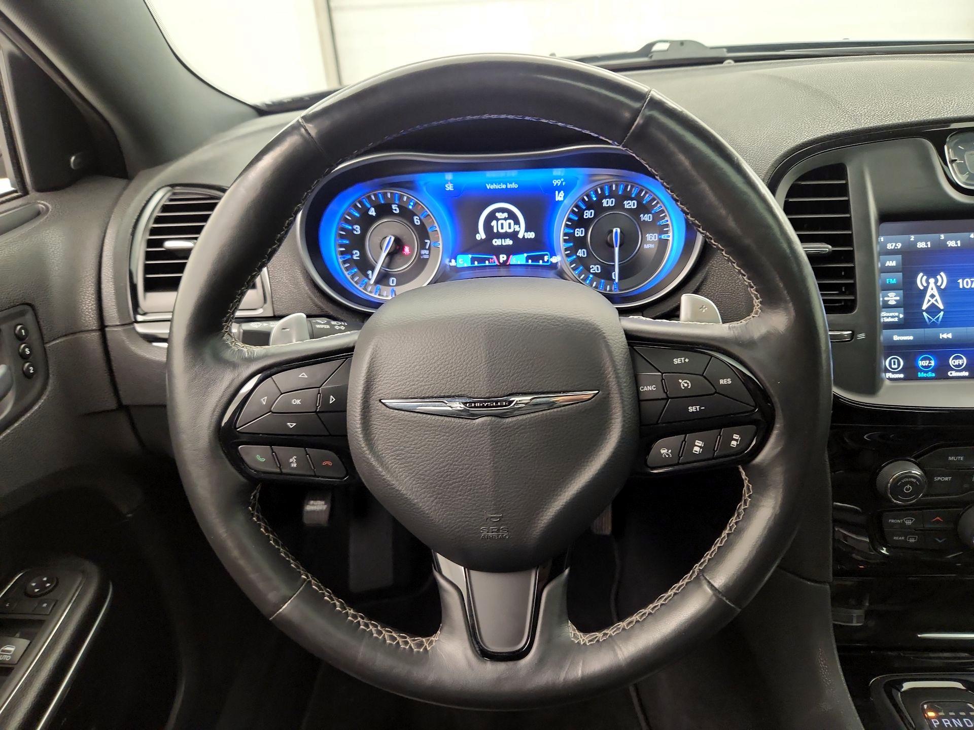 Thumbnail: 2022 Chrysler 300 - 10