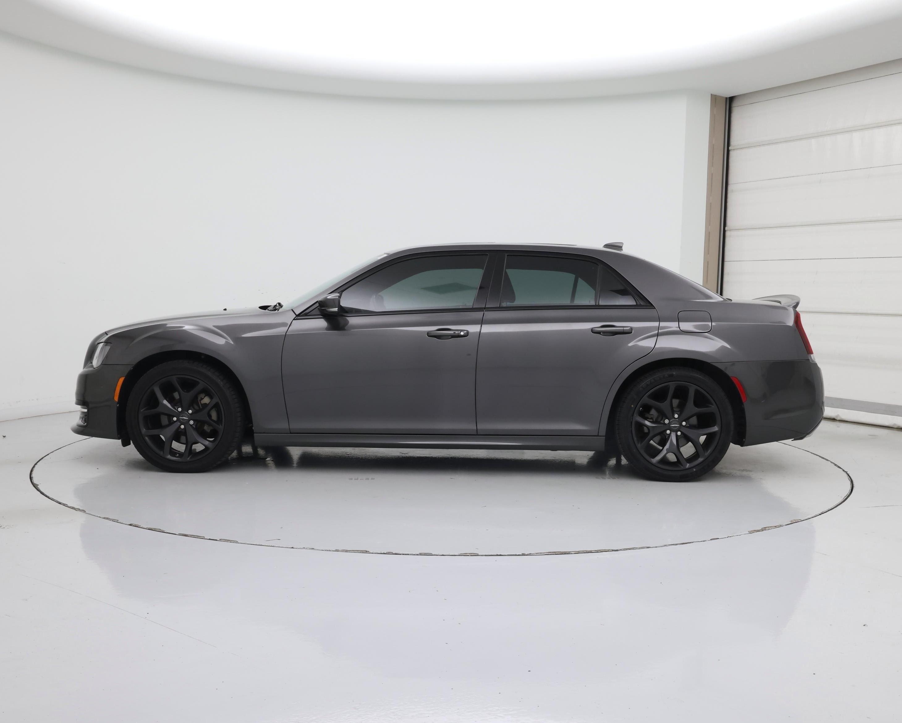 Thumbnail: 2022 Chrysler 300 - 3