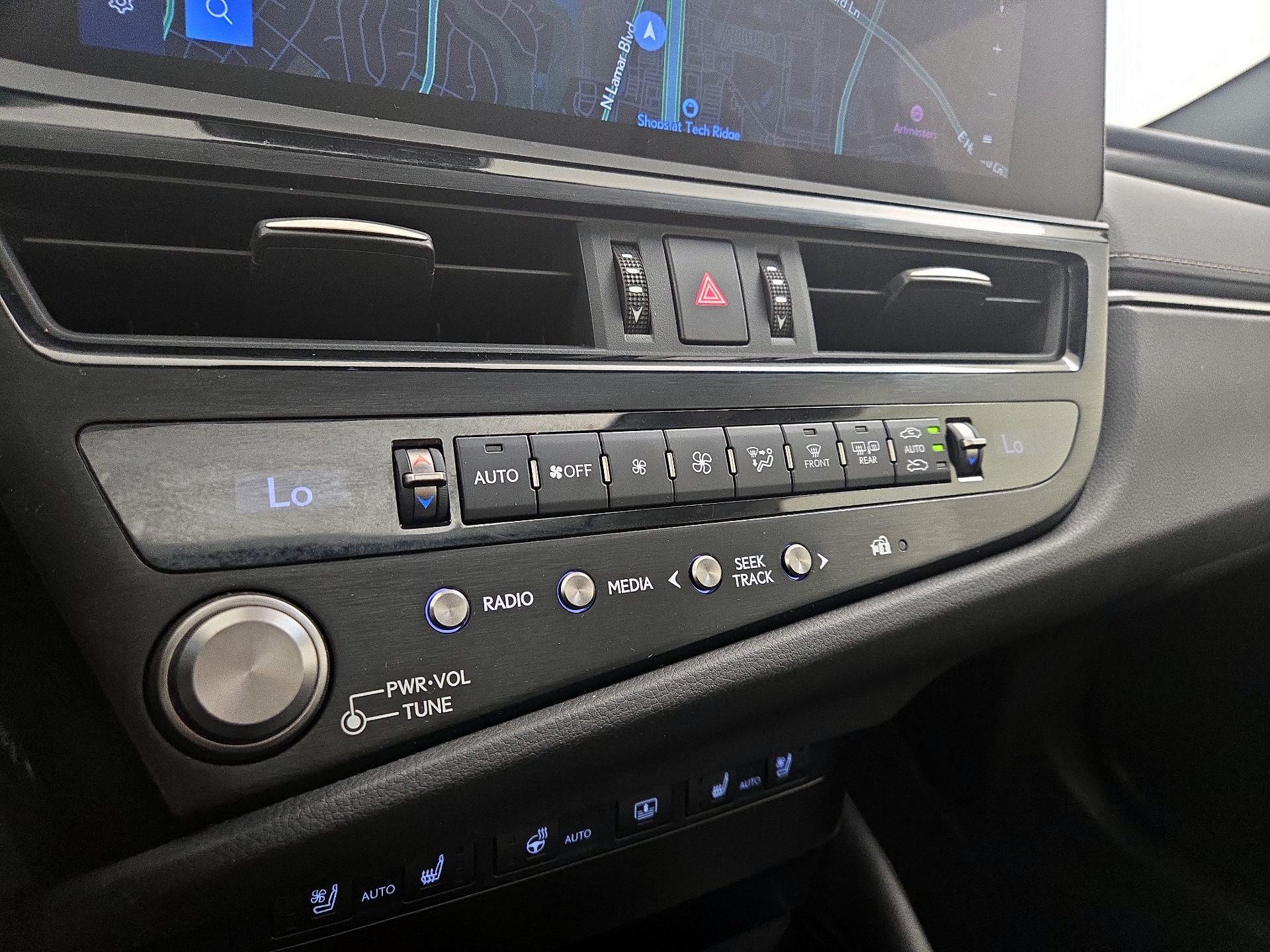 Thumbnail: 2024 Lexus ES - 17