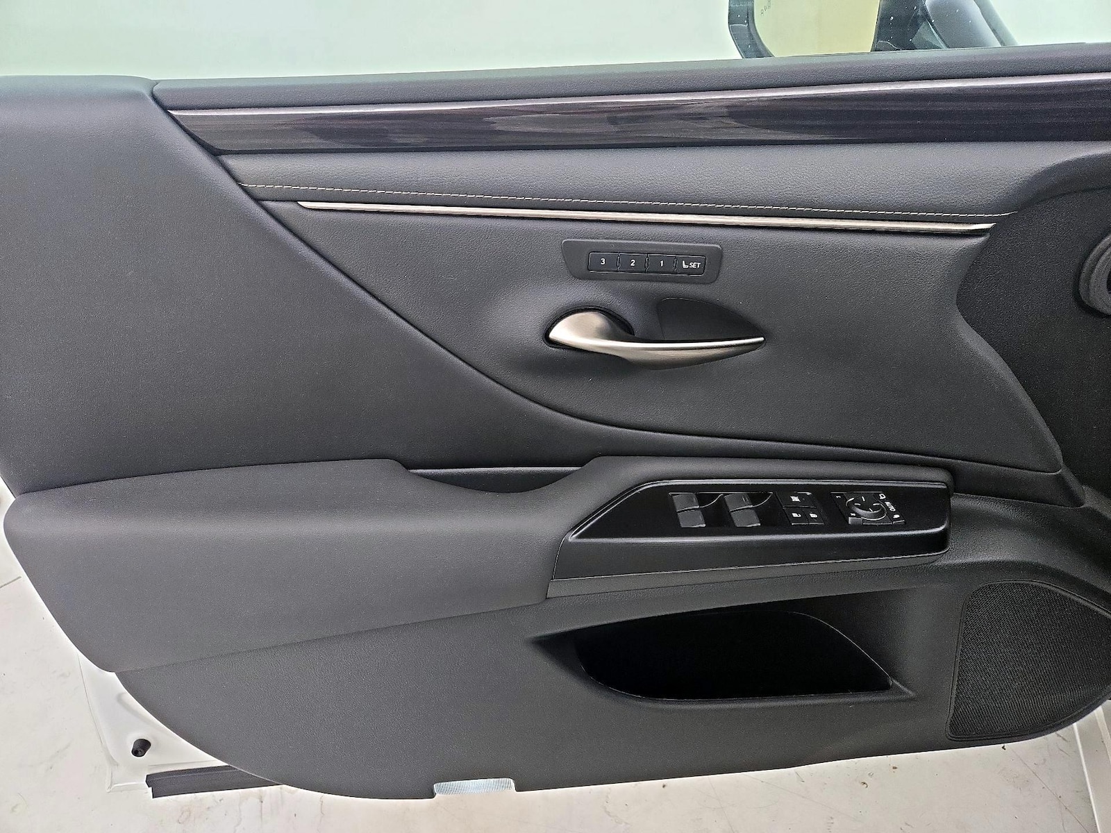 2020 Lexus ES 350 - Photo 13