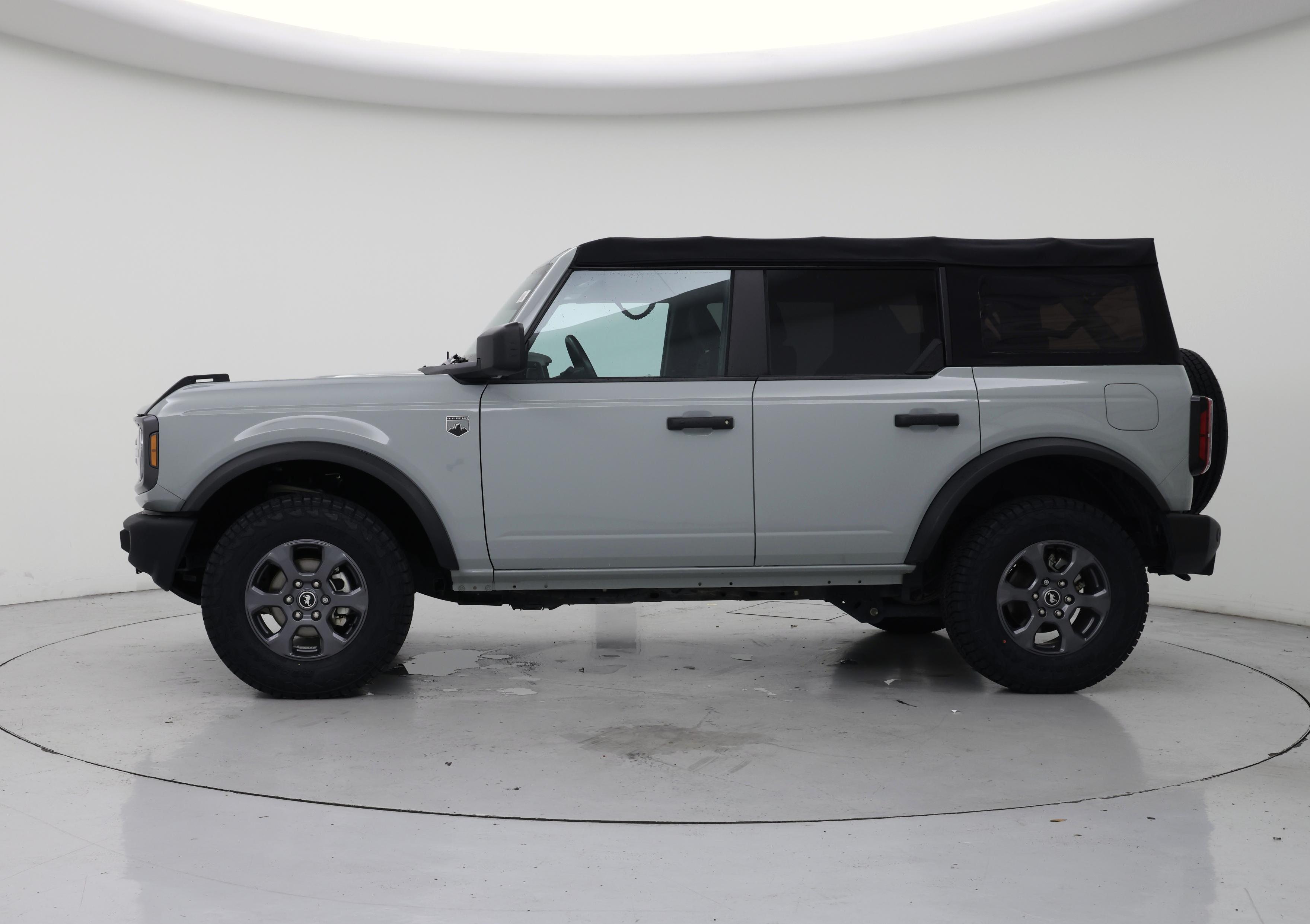 Thumbnail: 2022 Ford Bronco - 3