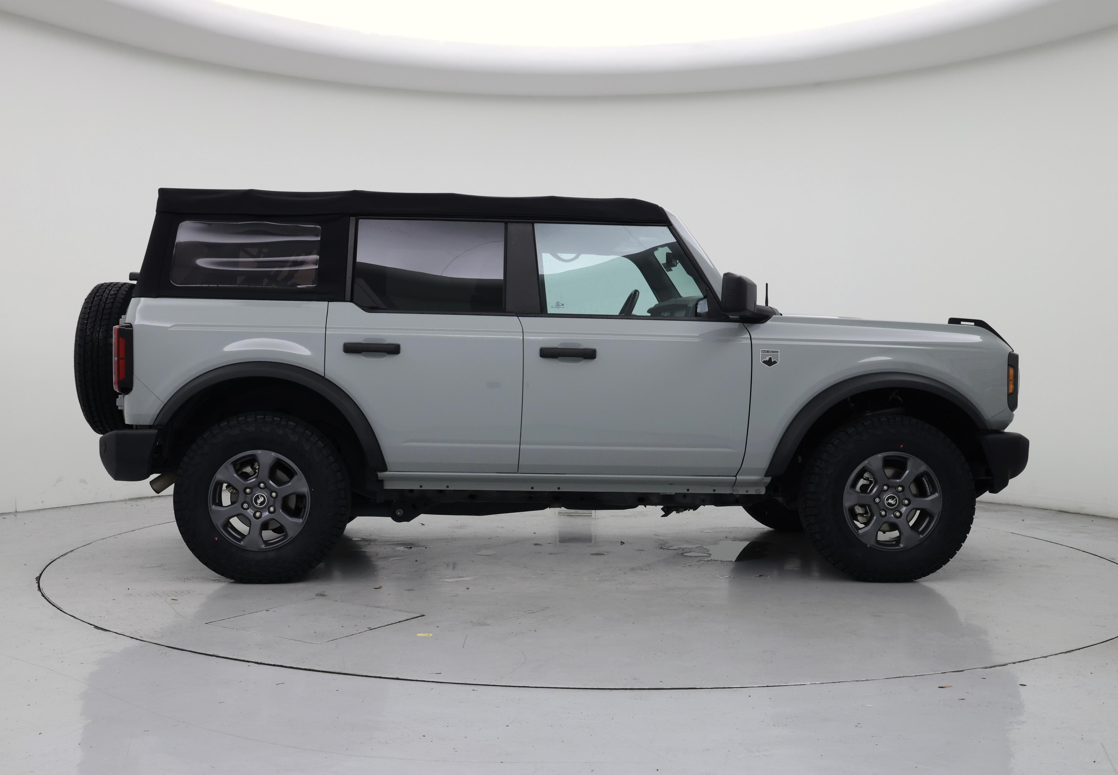 Thumbnail: 2022 Ford Bronco - 7