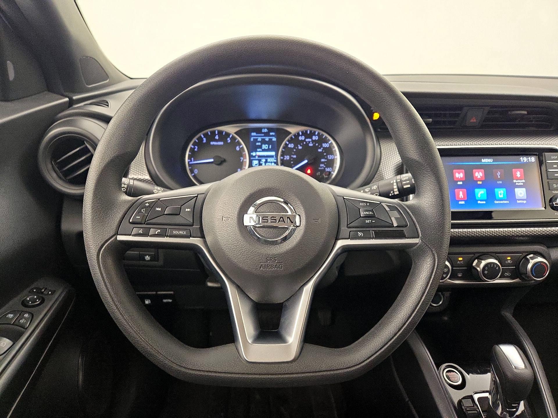 Thumbnail: 2020 Nissan Kicks - 10