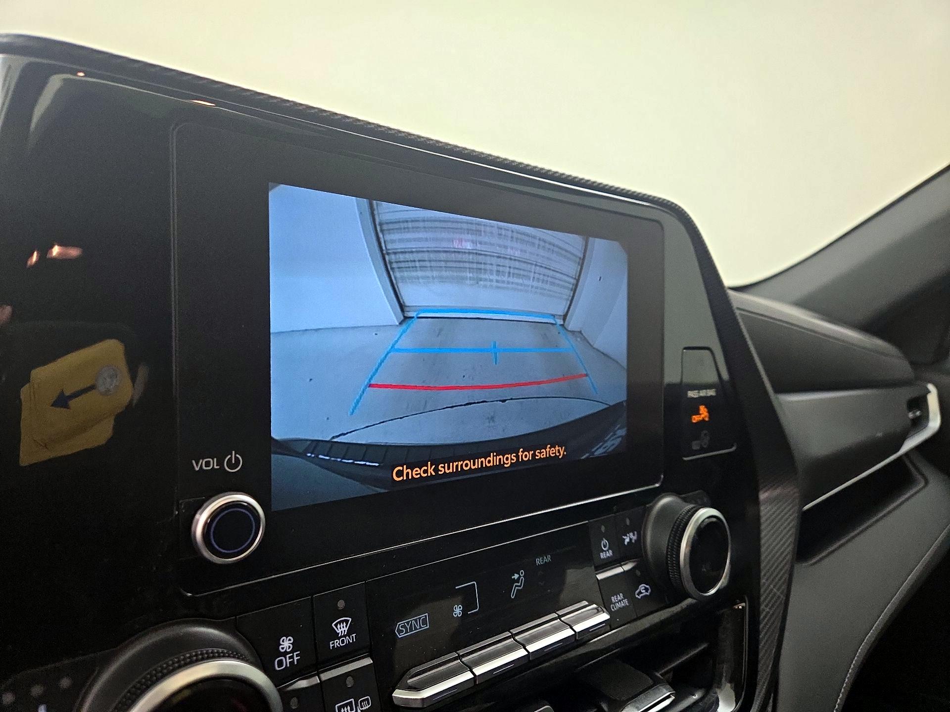 Thumbnail: 2023 Toyota Highlander - 14