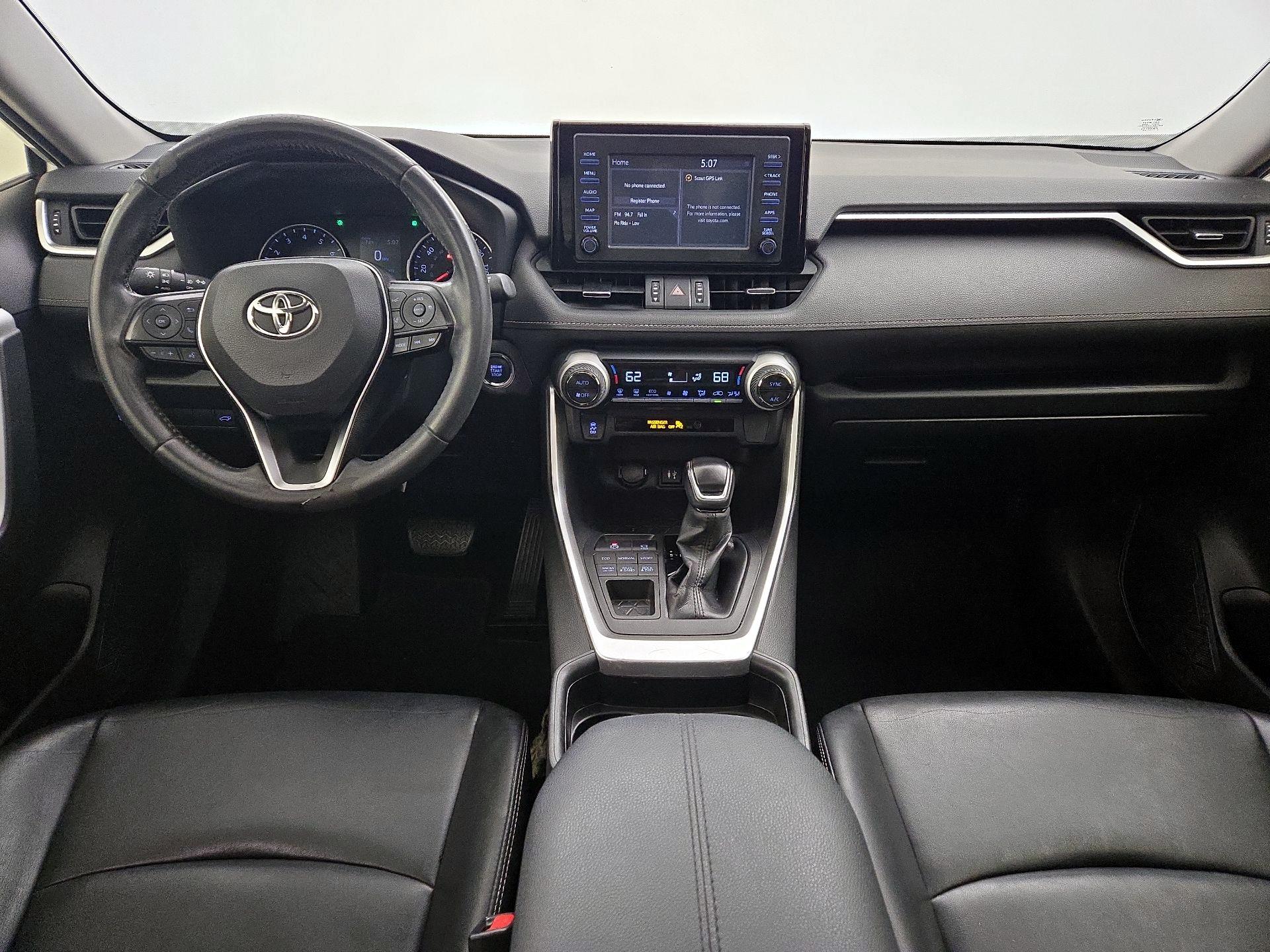 Thumbnail: 2019 Toyota RAV4 - 9