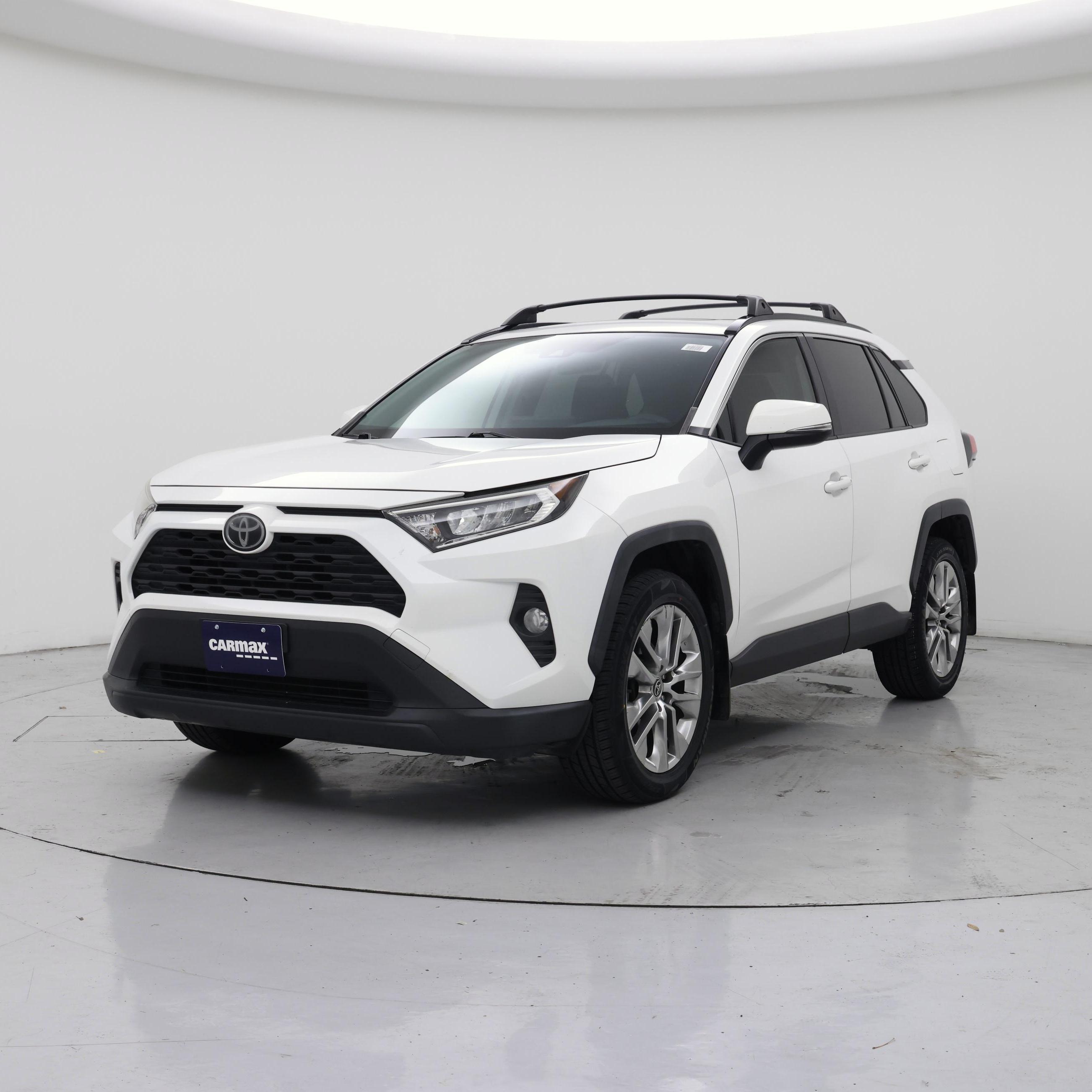 Thumbnail: 2019 Toyota RAV4 - 4