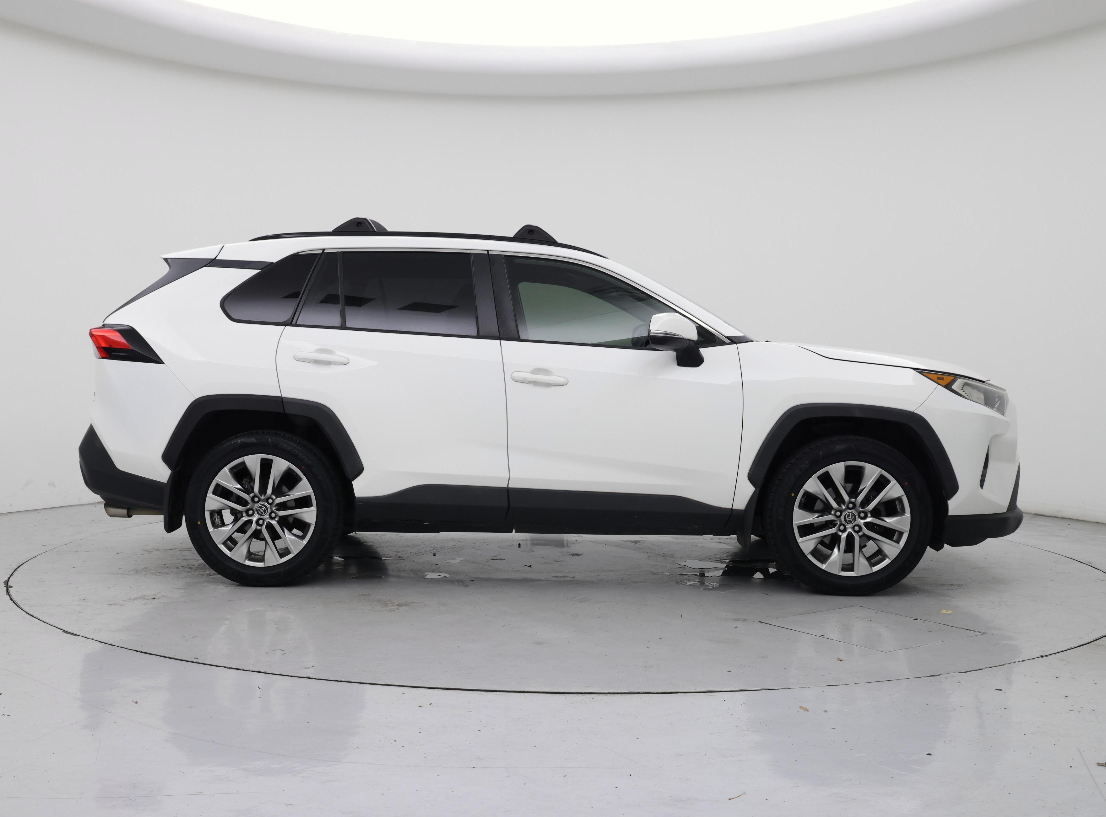 Thumbnail: 2019 Toyota RAV4 - 7