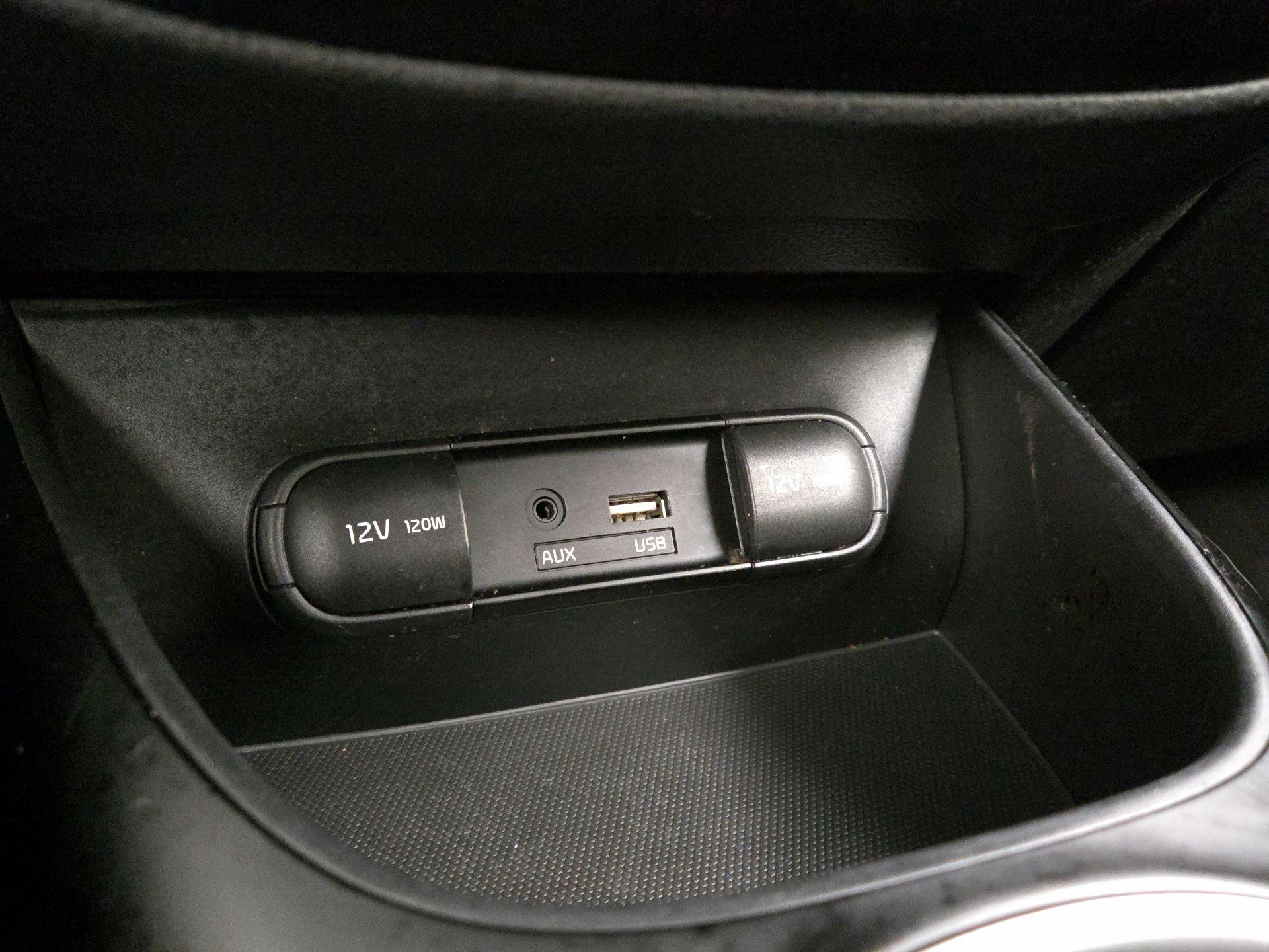 Thumbnail: 2016 Kia Soul - 17