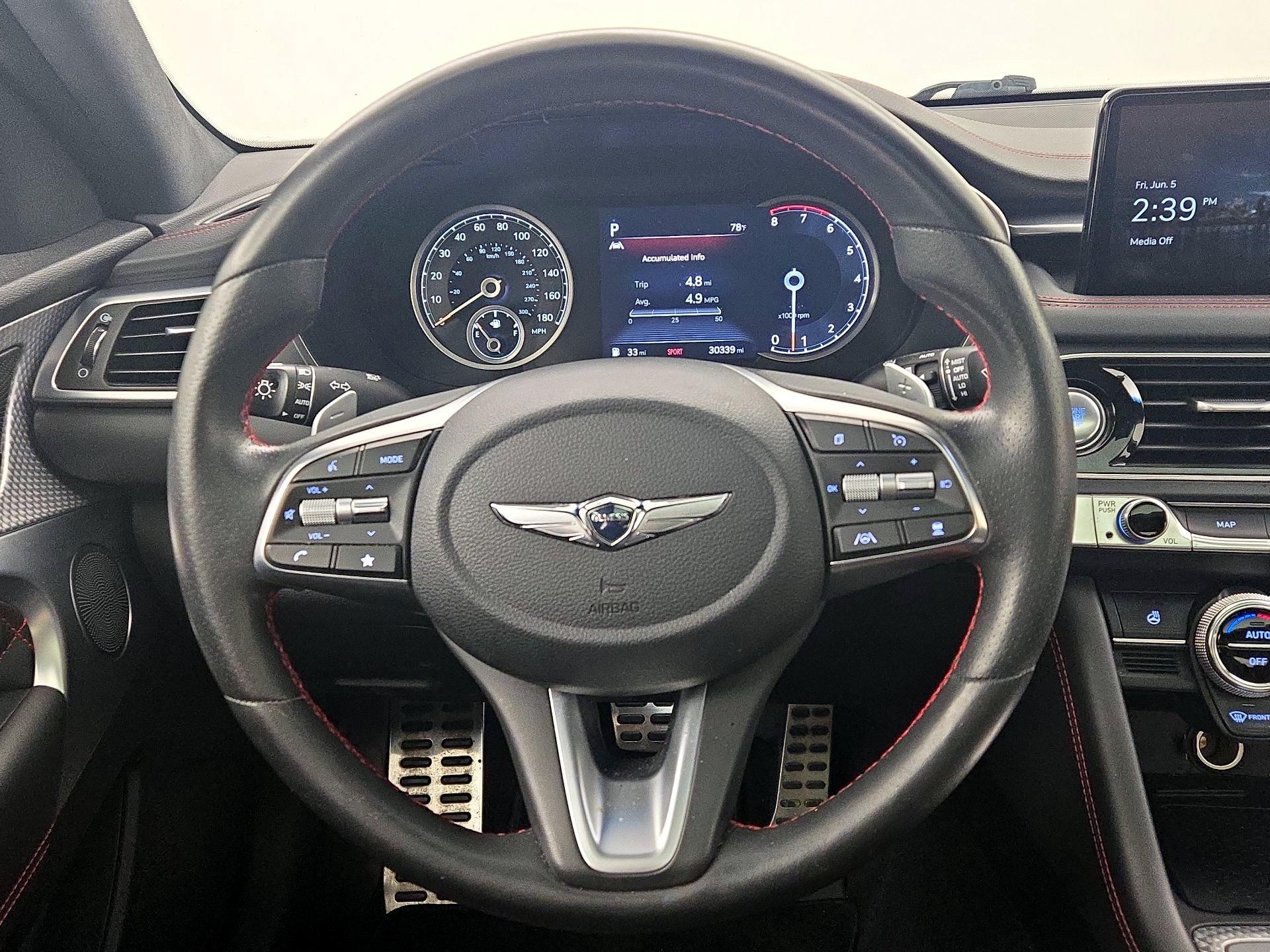 Thumbnail: 2022 Genesis G70 - 10