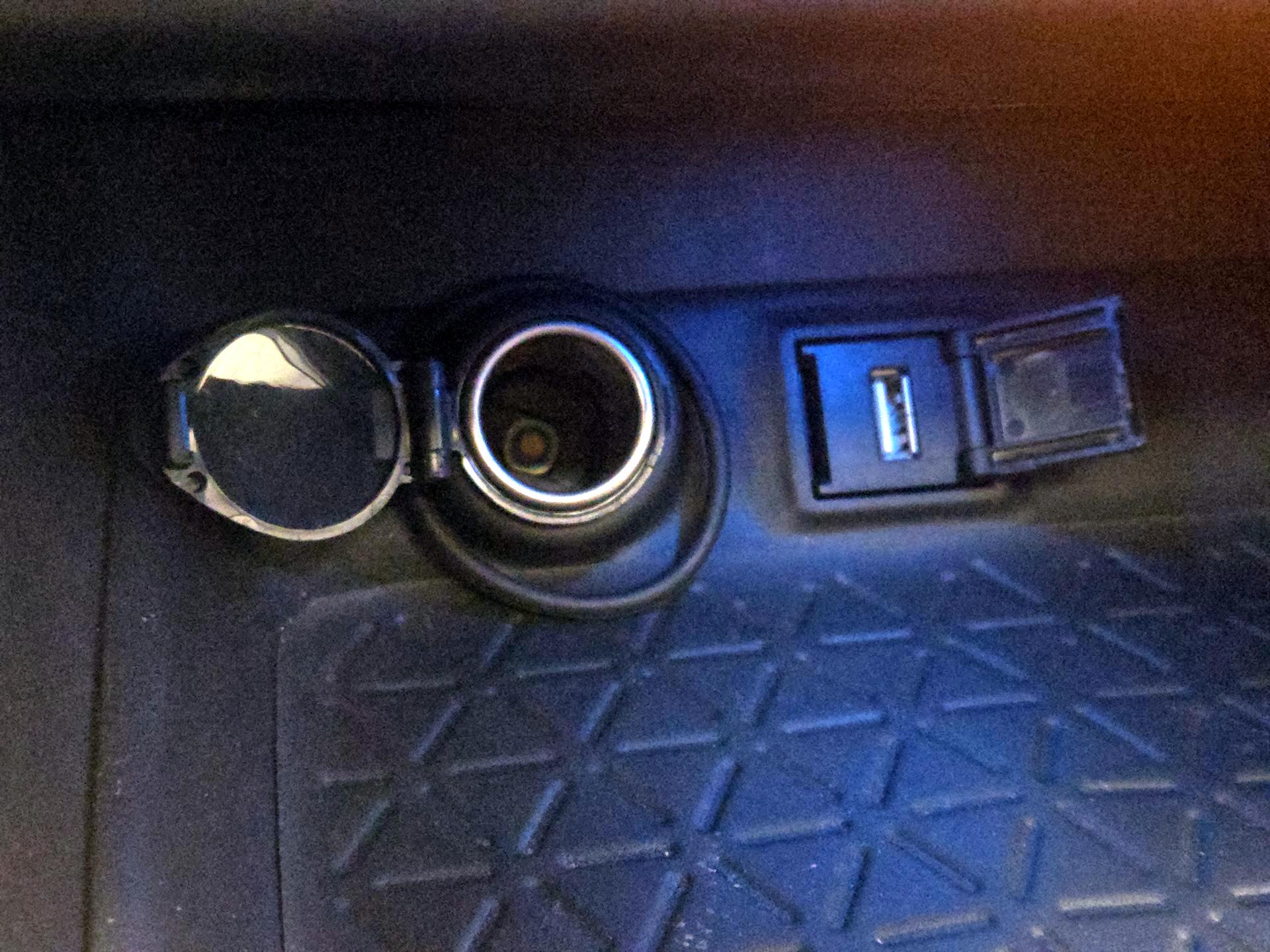 Thumbnail: 2020 Toyota RAV4 - 19