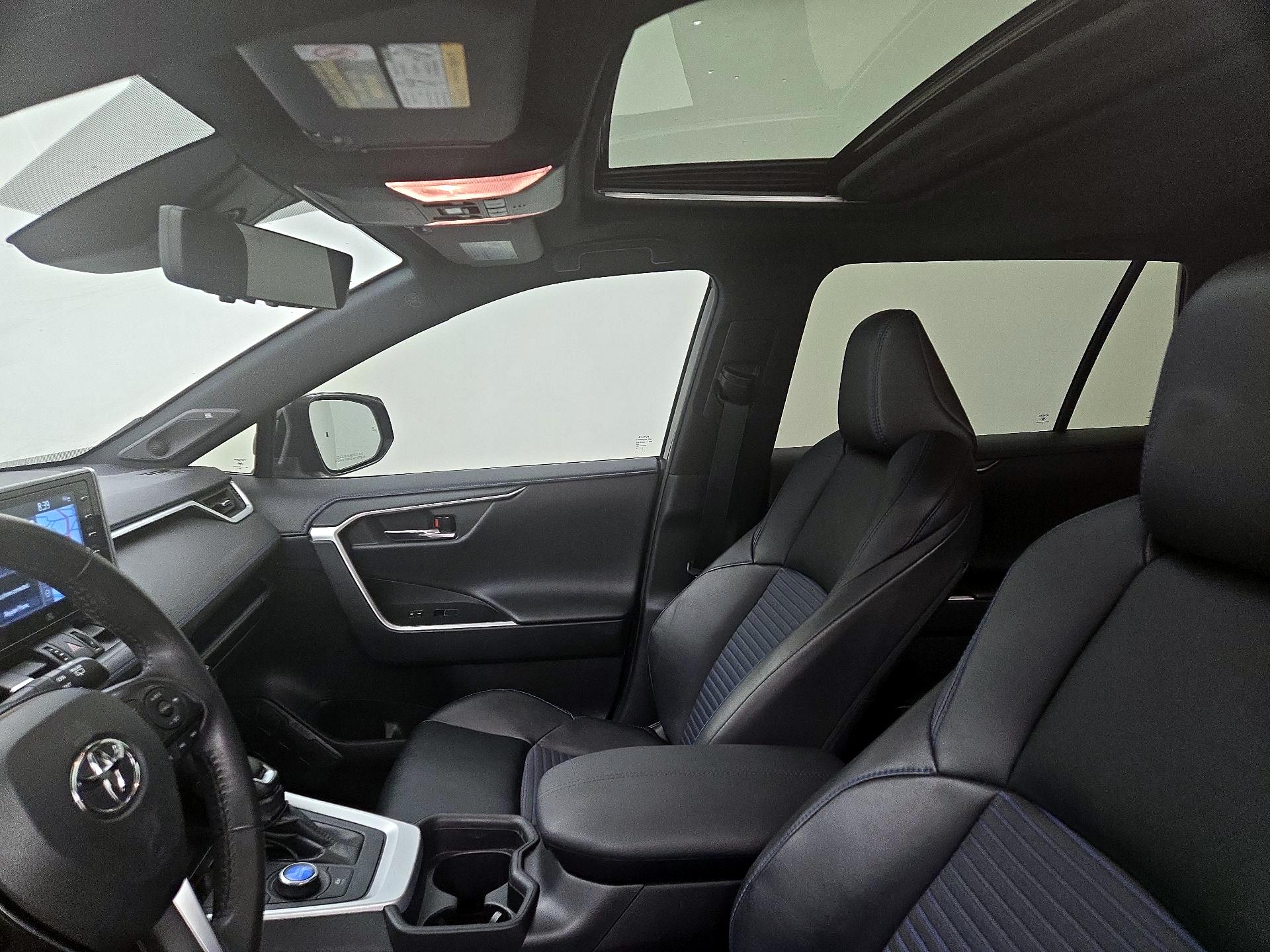 Thumbnail: 2020 Toyota RAV4 - 20