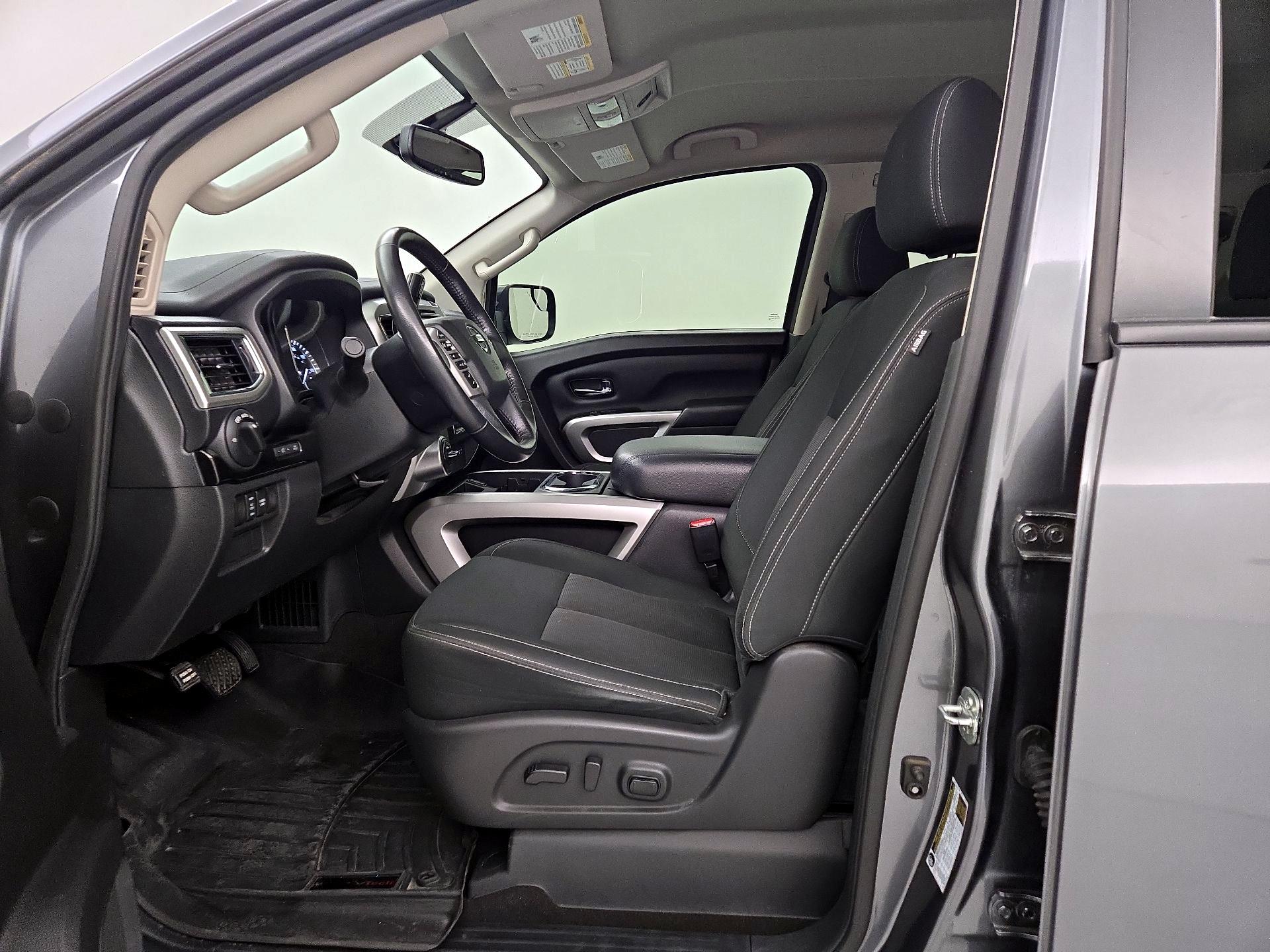 Thumbnail: 2019 Nissan Titan - 11