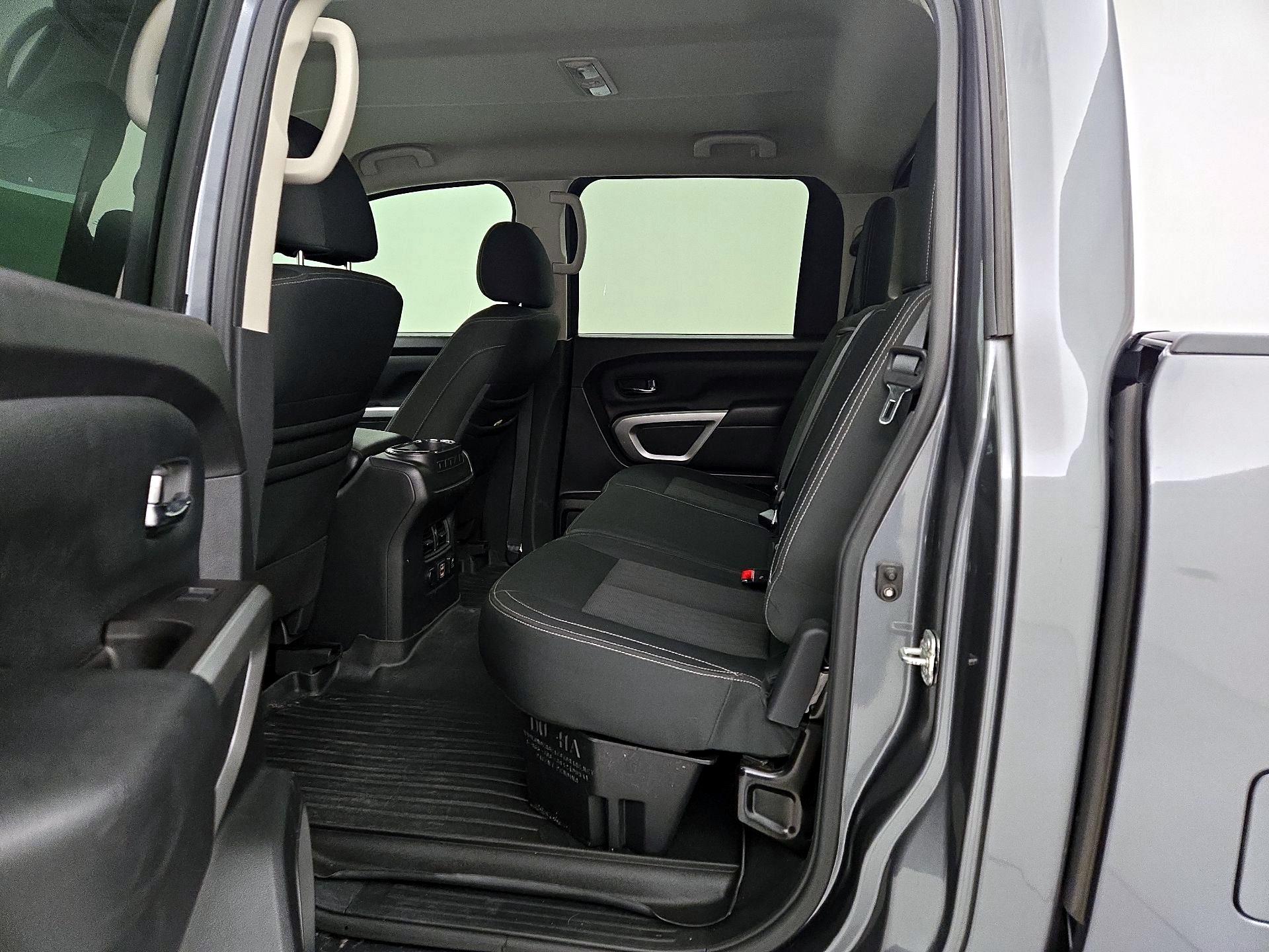 Thumbnail: 2019 Nissan Titan - 19