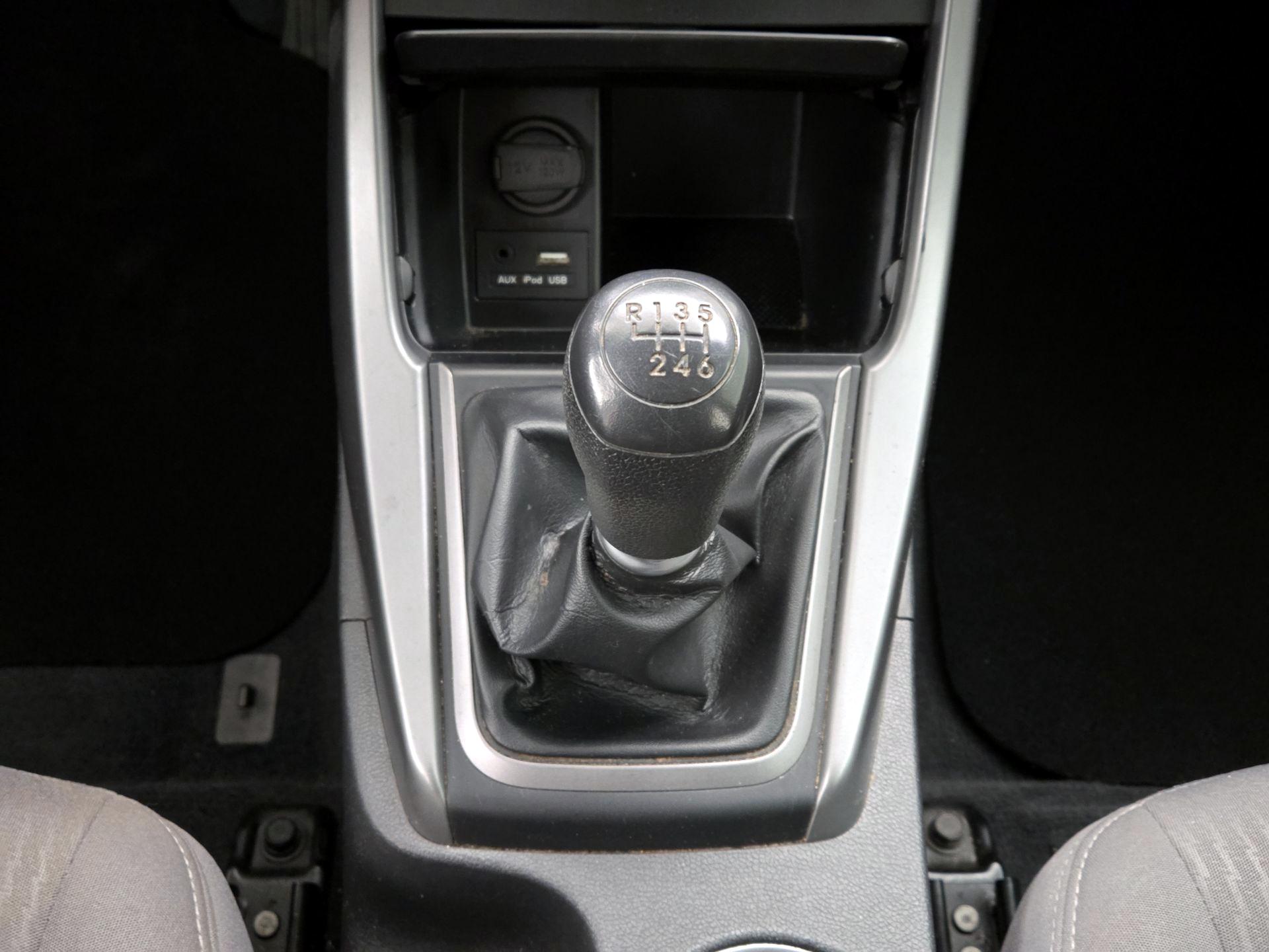 Thumbnail: 2014 Hyundai Elantra - 16