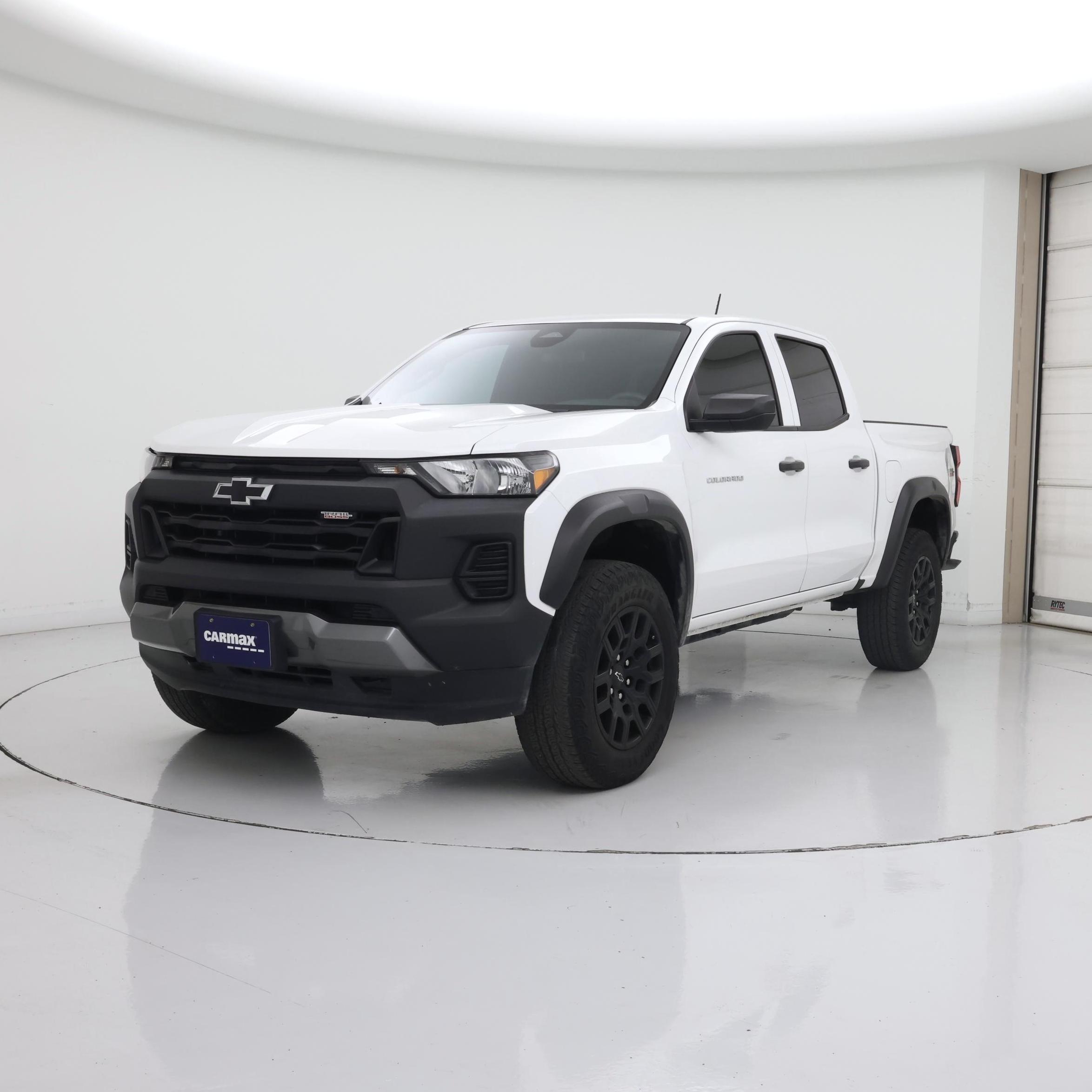 Thumbnail: 2023 Chevrolet Colorado - 4