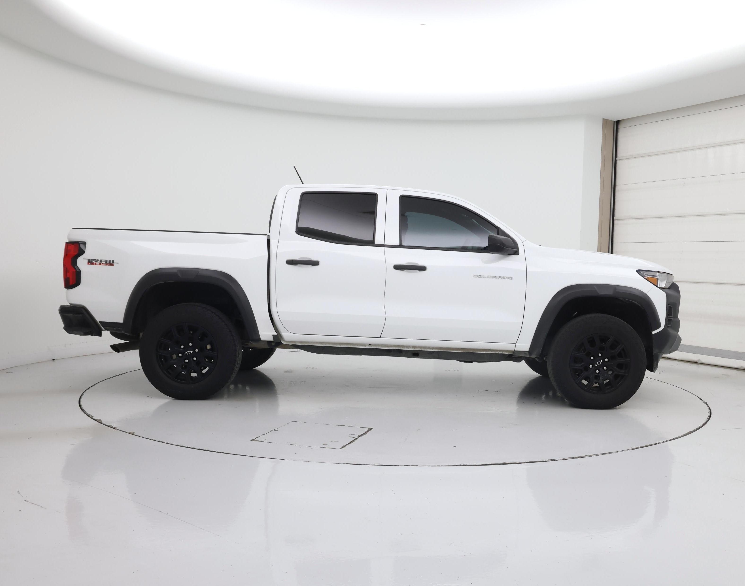 Thumbnail: 2023 Chevrolet Colorado - 7