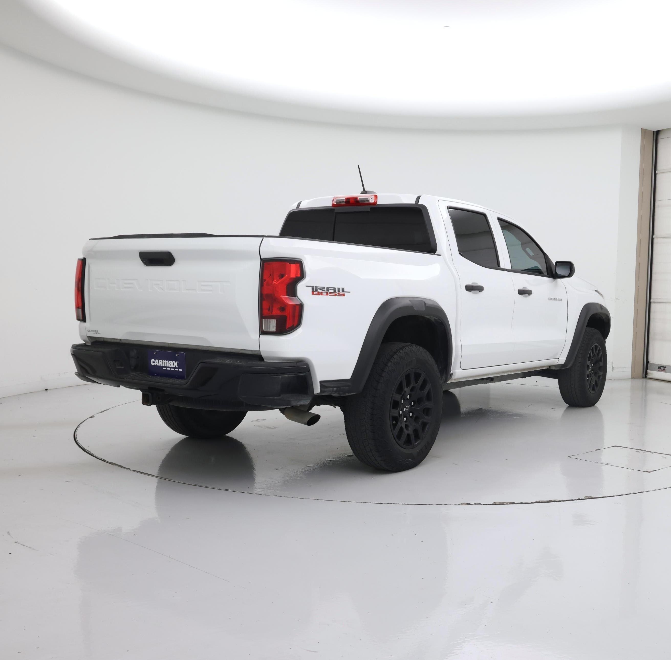 Thumbnail: 2023 Chevrolet Colorado - 8