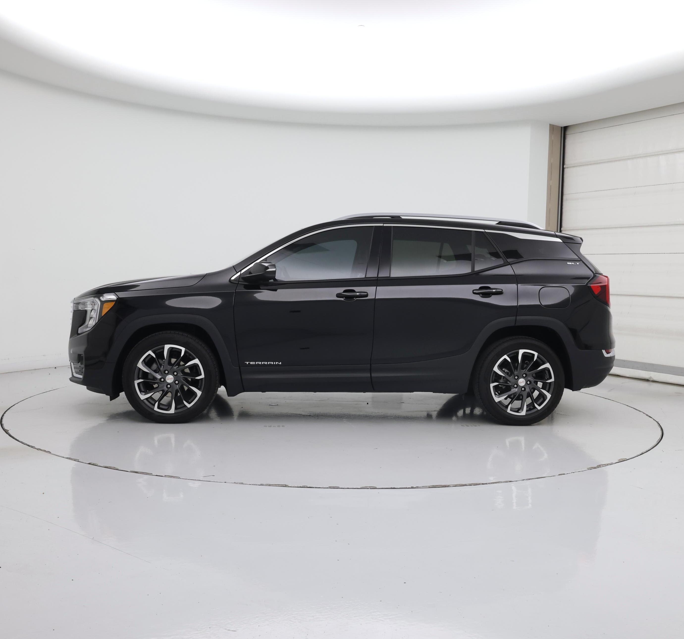 Thumbnail: 2024 GMC Terrain - 3