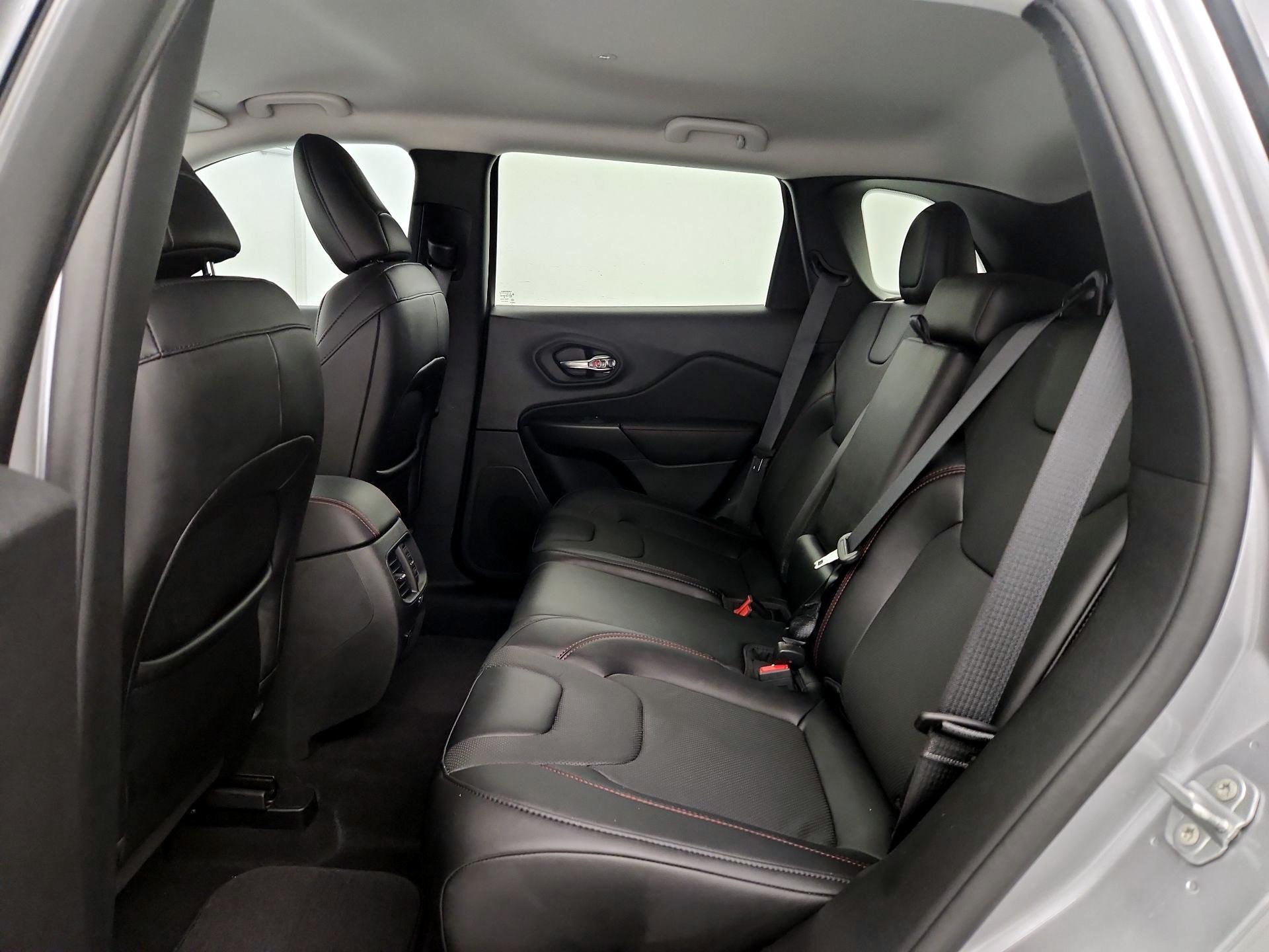 Thumbnail: 2021 Jeep Cherokee - 19