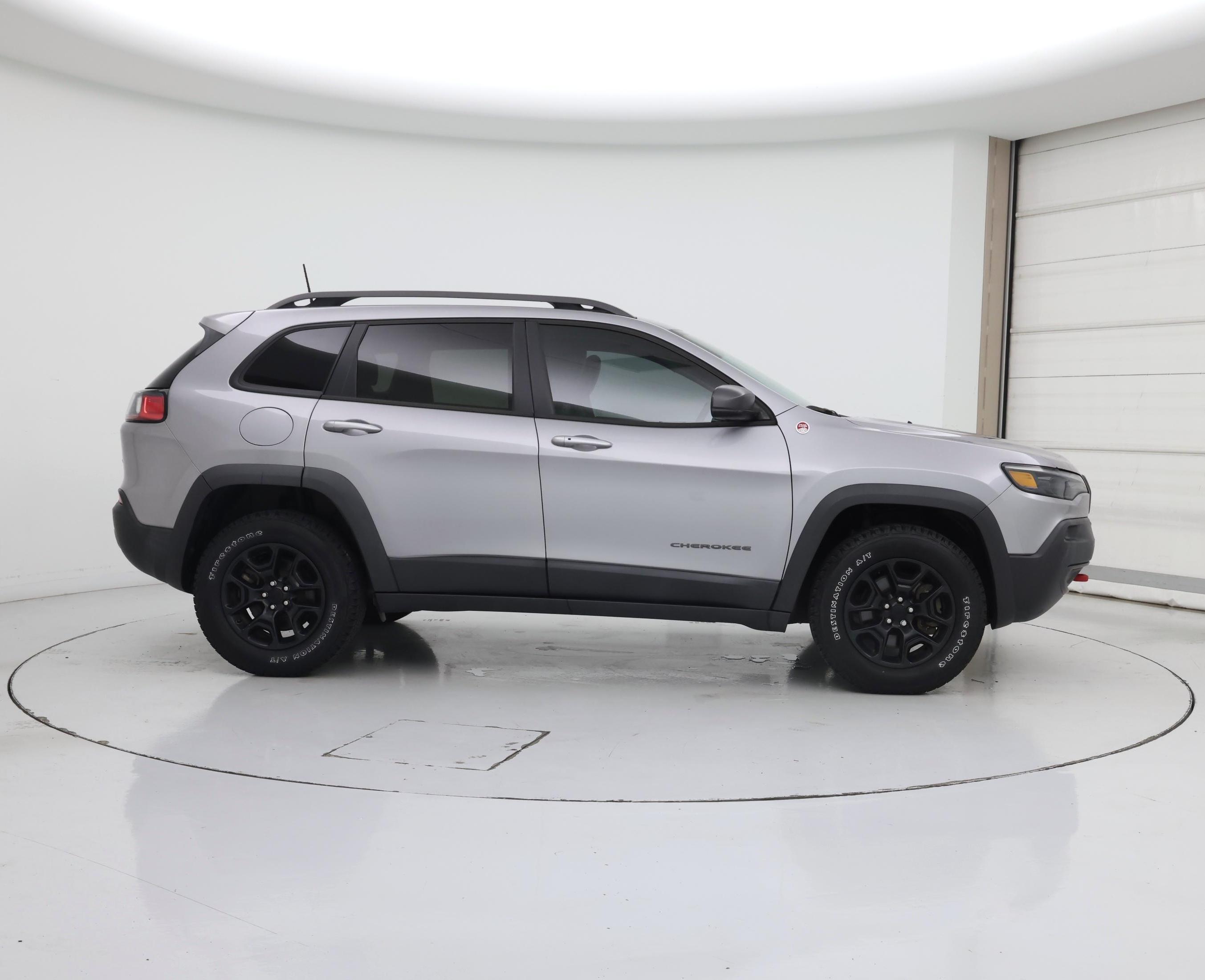 Thumbnail: 2021 Jeep Cherokee - 7