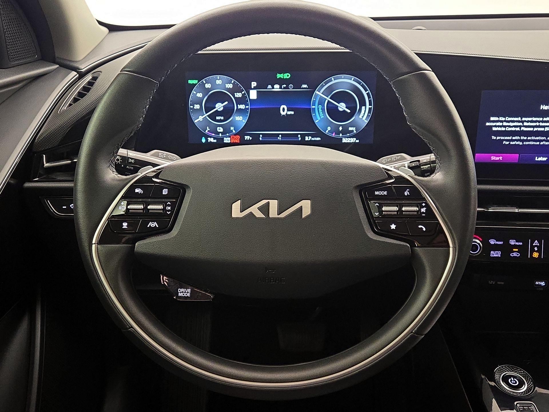 Thumbnail: 2023 Kia Niro - 10