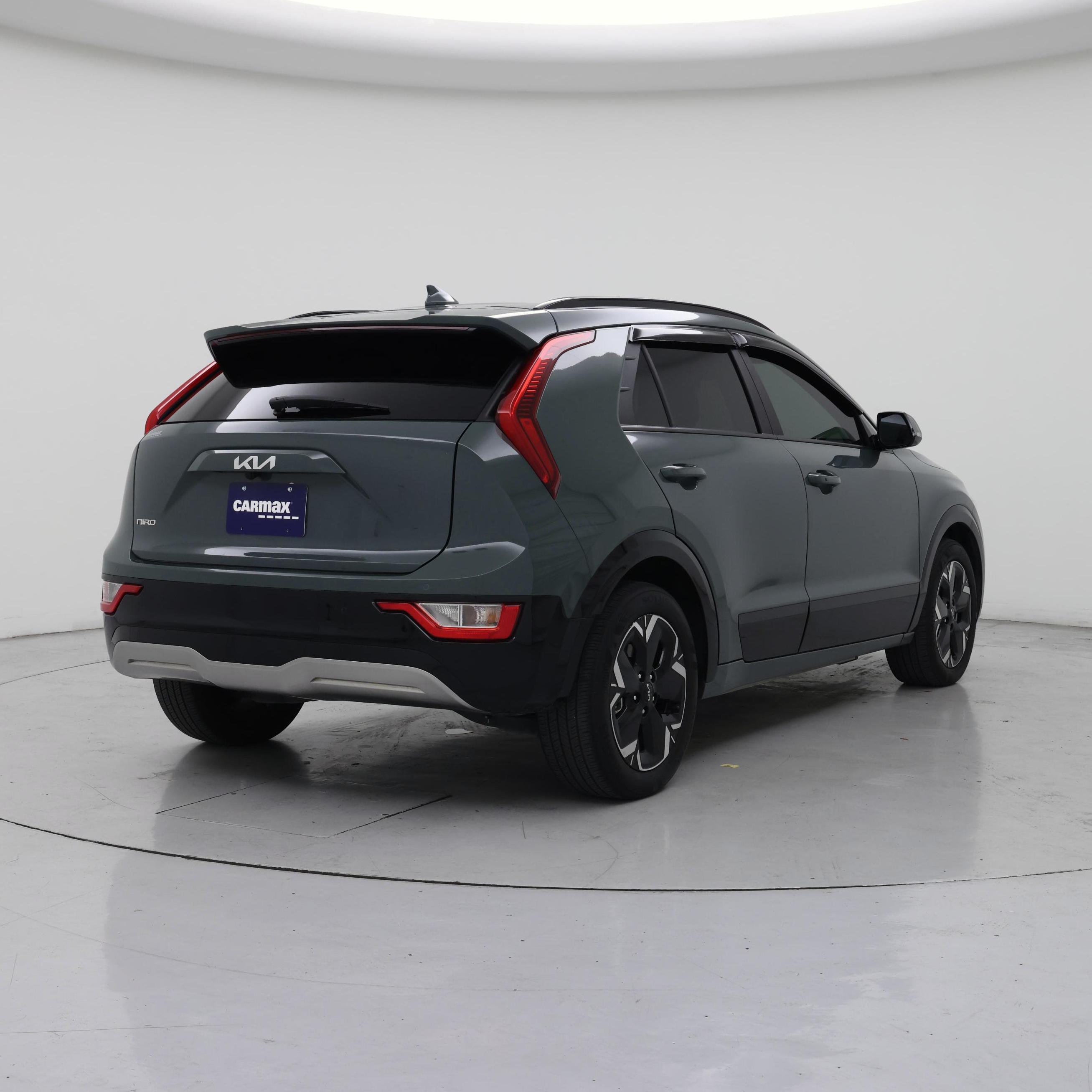 Thumbnail: 2023 Kia Niro - 8
