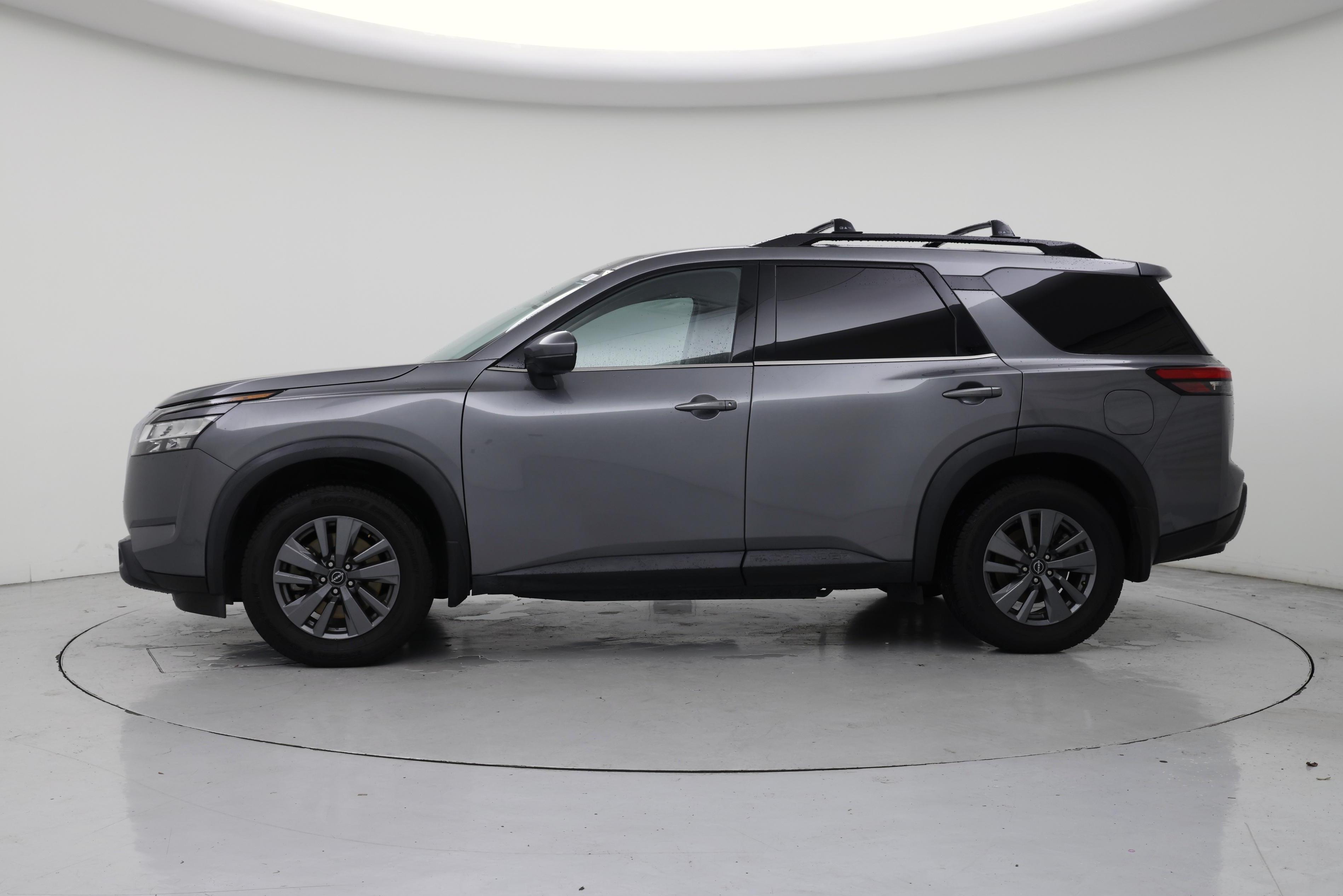 Thumbnail: 2022 Nissan Pathfinder - 3