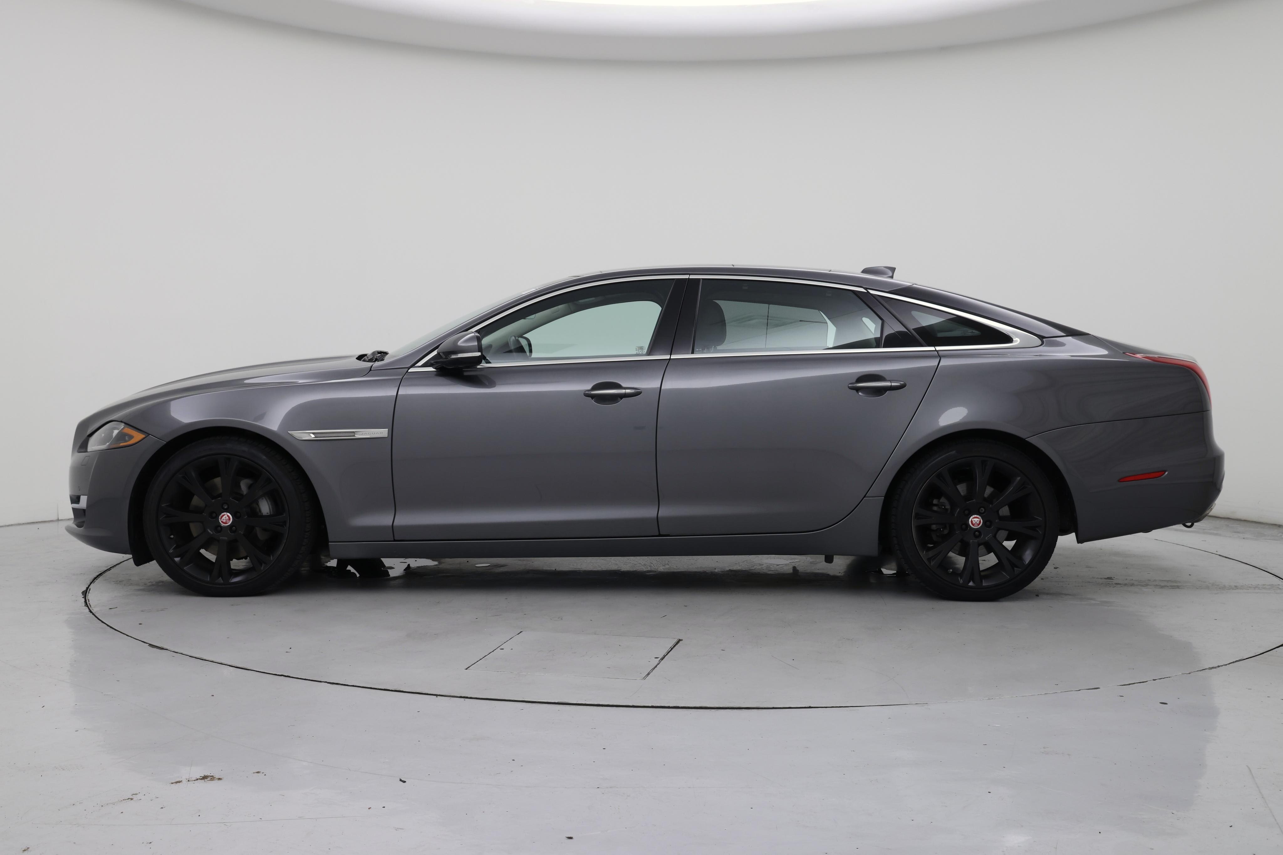 Thumbnail: 2019 Jaguar XJ - 3
