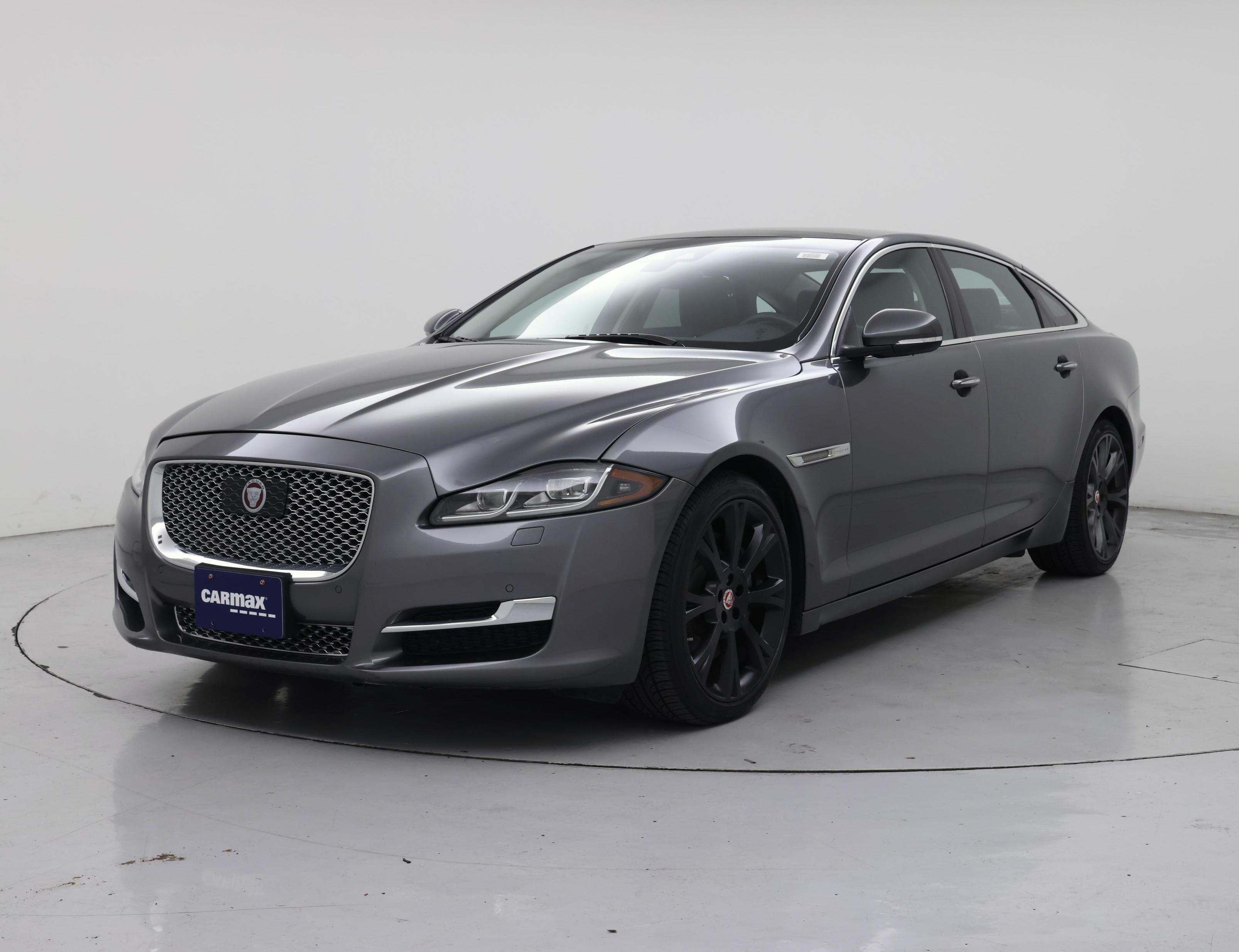 Thumbnail: 2019 Jaguar XJ - 4