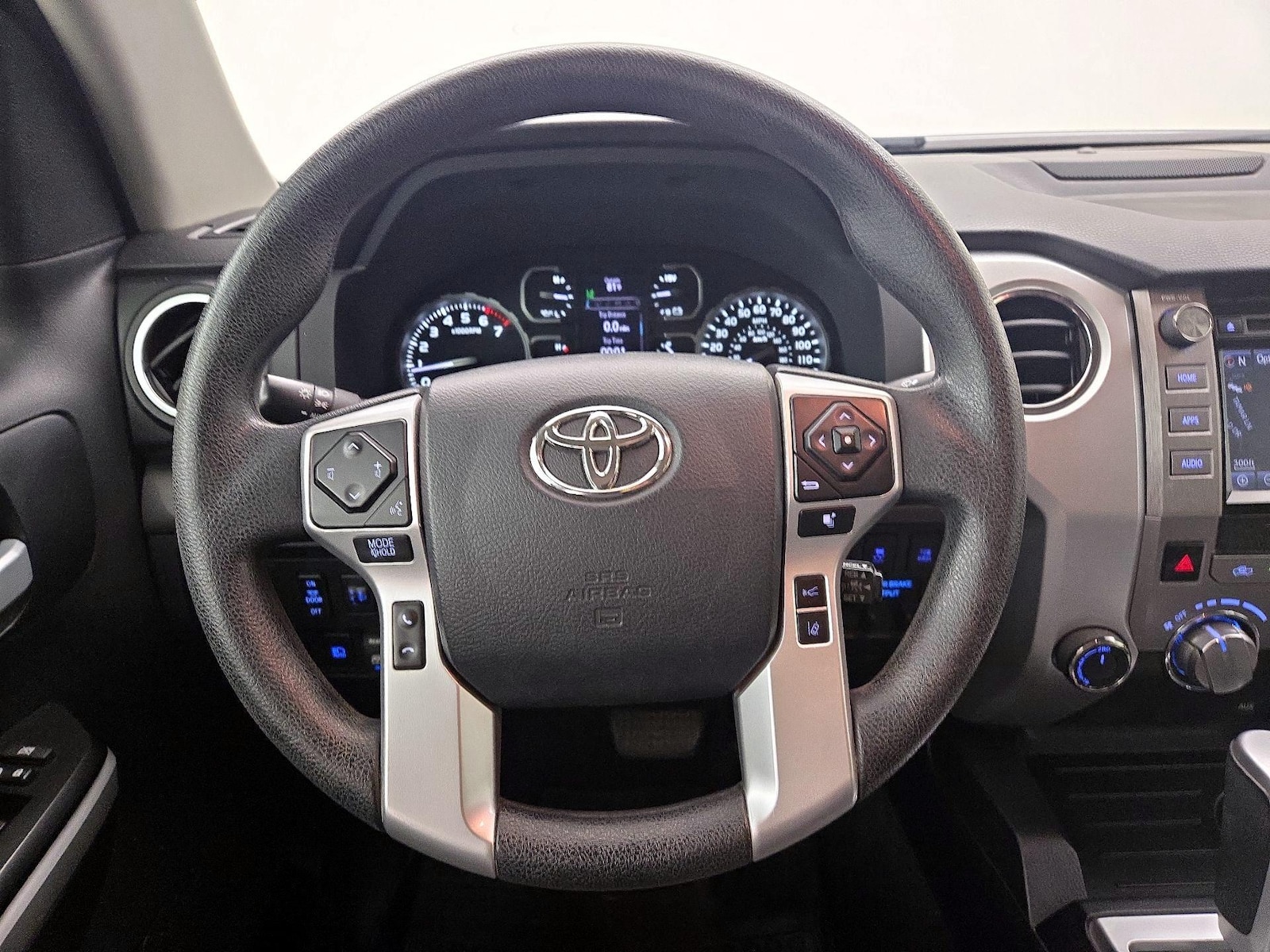 2018 Toyota Tundra SR5 - Photo 11