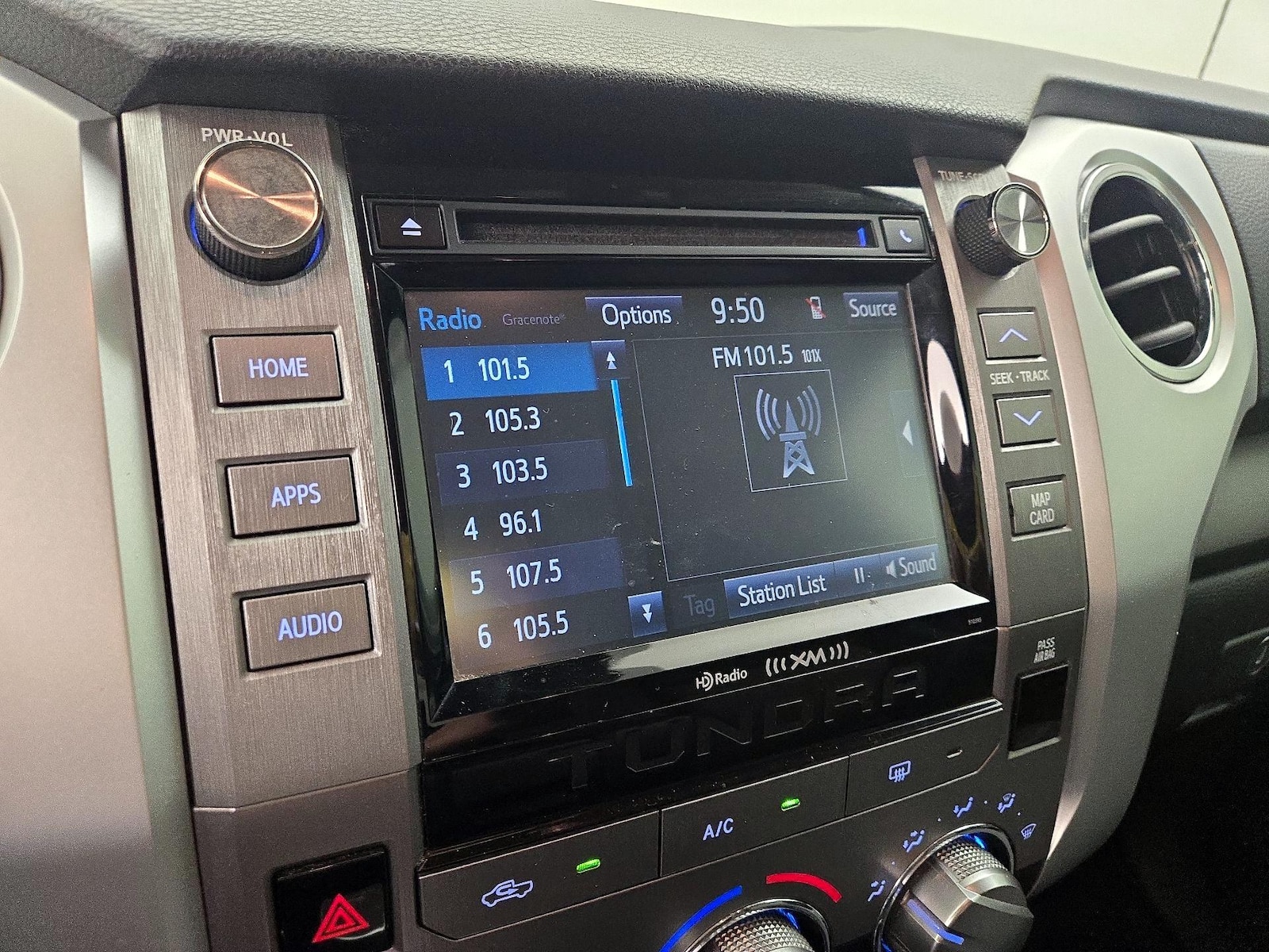 2018 Toyota Tundra SR5 - Photo 17